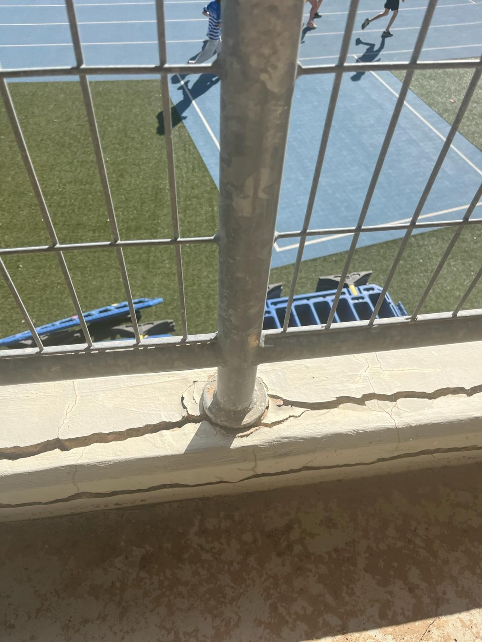 Grietas en Fondo Norte.