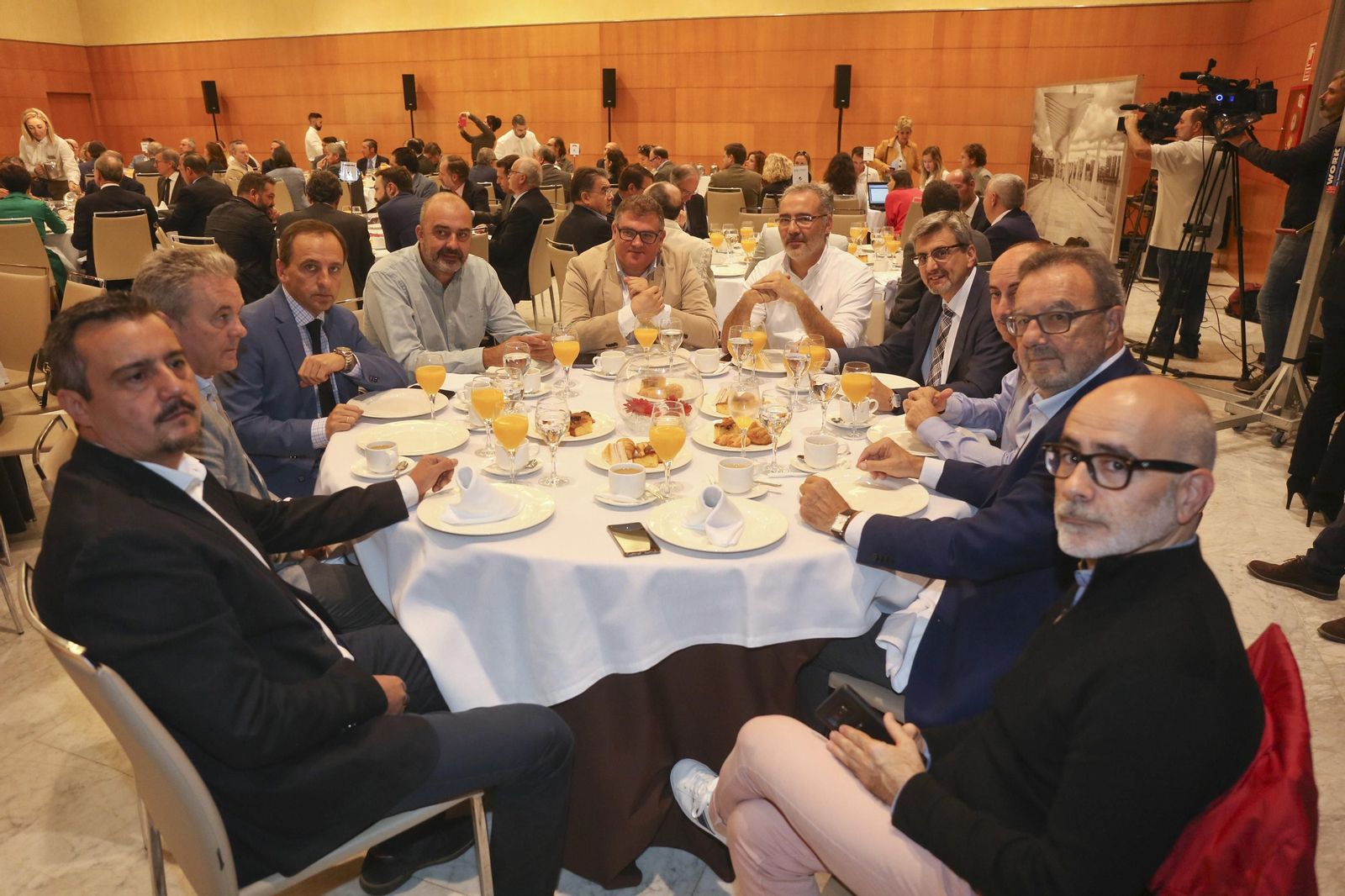 Desayuno informativo del Grupo Joly con el delegado del Gobierno en Andalucía