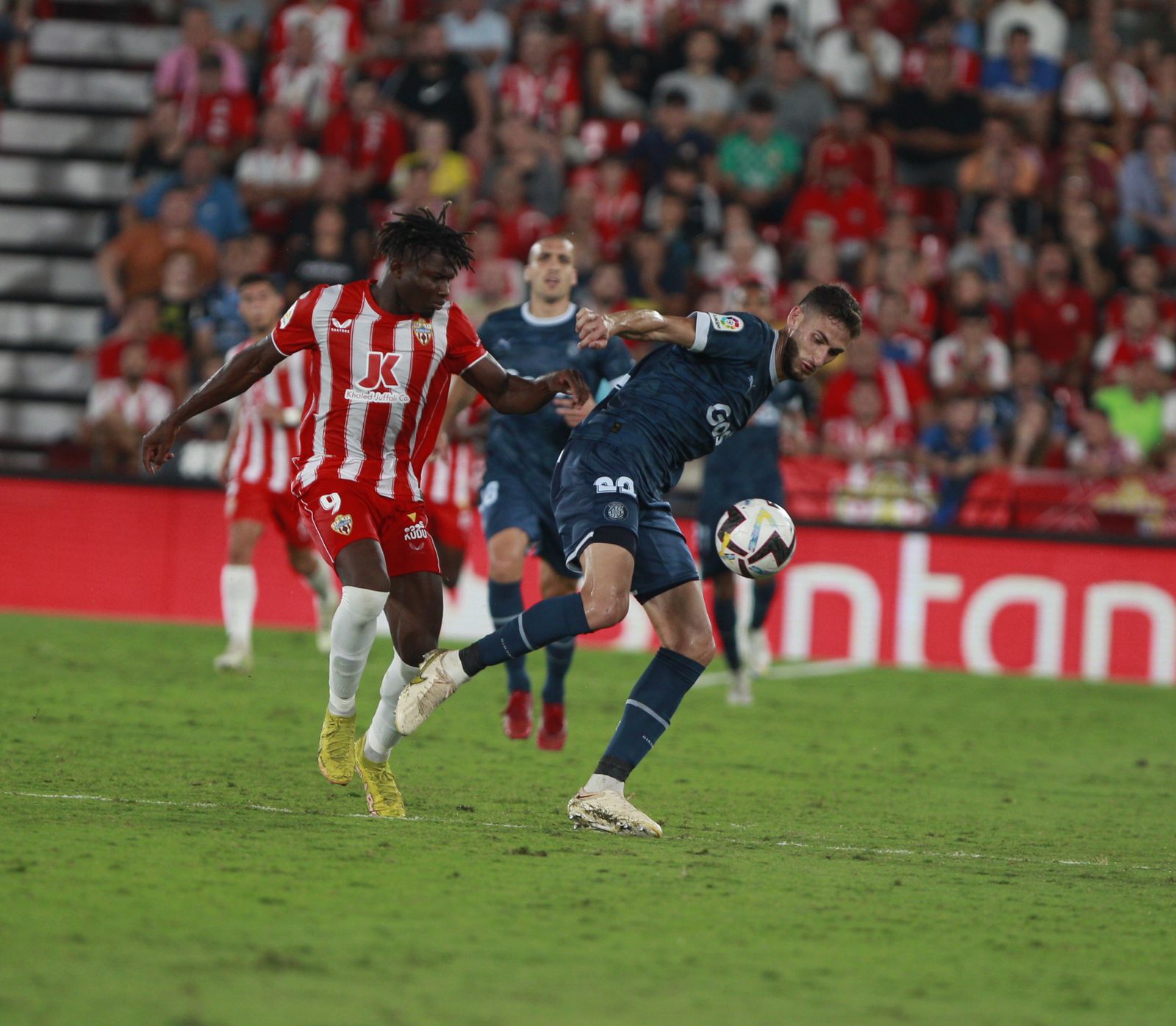 Imágenes del partido de fútbol U.D. Almería-Girona F.C.