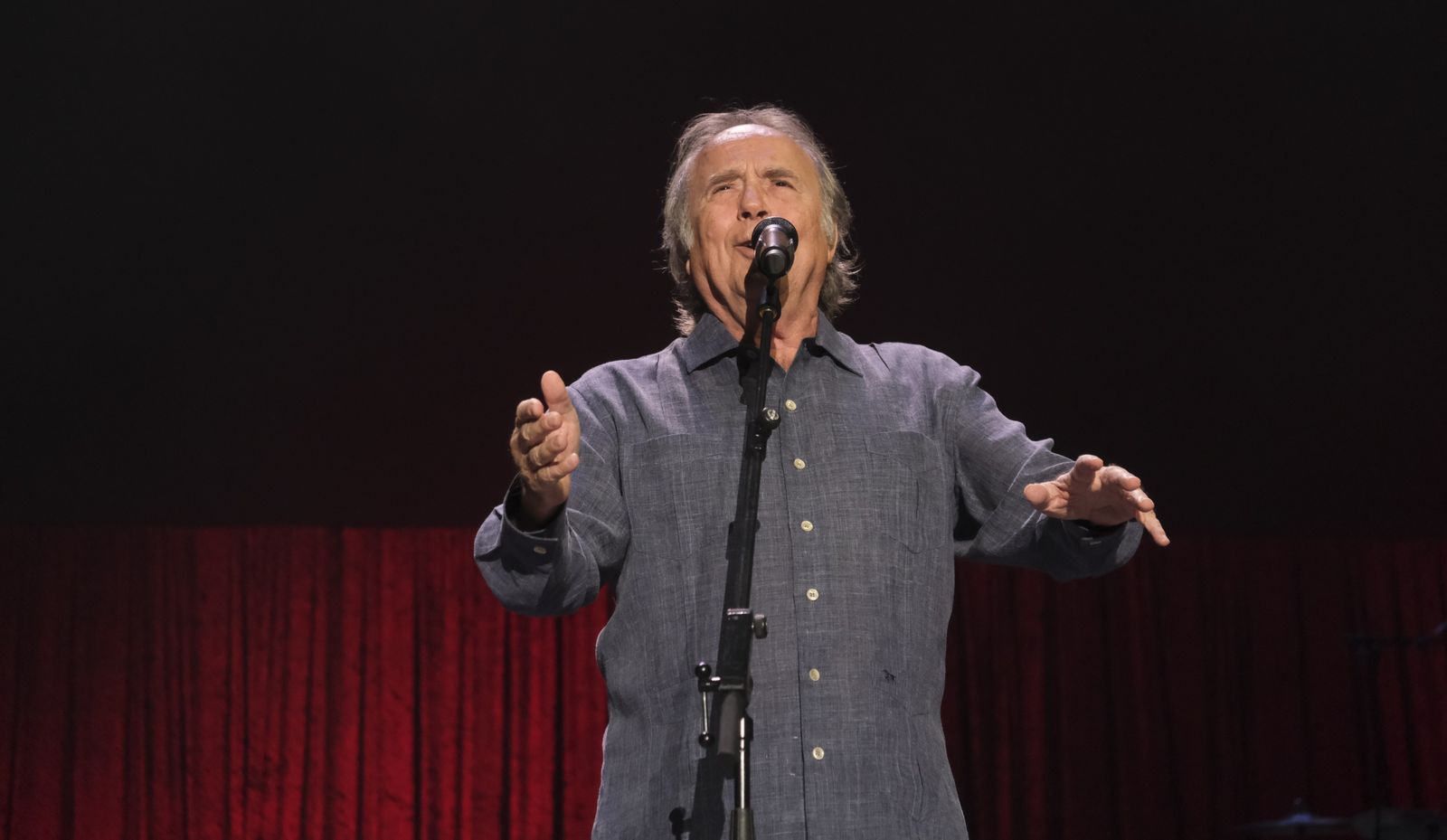 Las fotografías del concierto de despedida de Joan Manuel Serrat en Córdoba