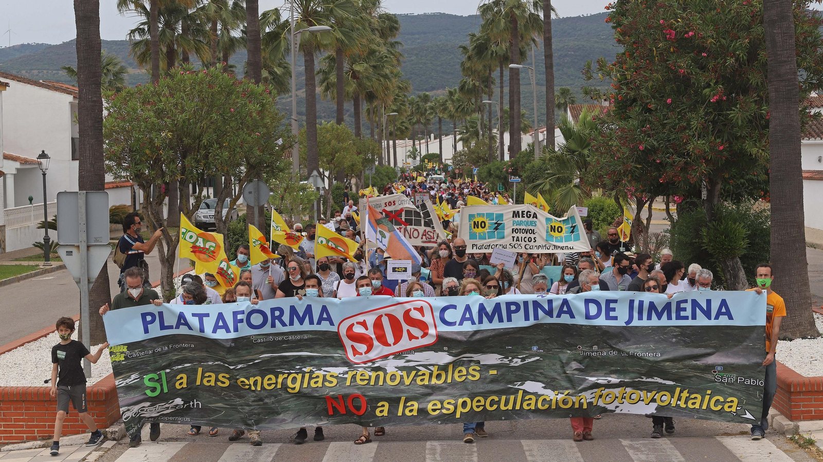 Fotos de la tractorada contra las fotovoltaicas en Castellar