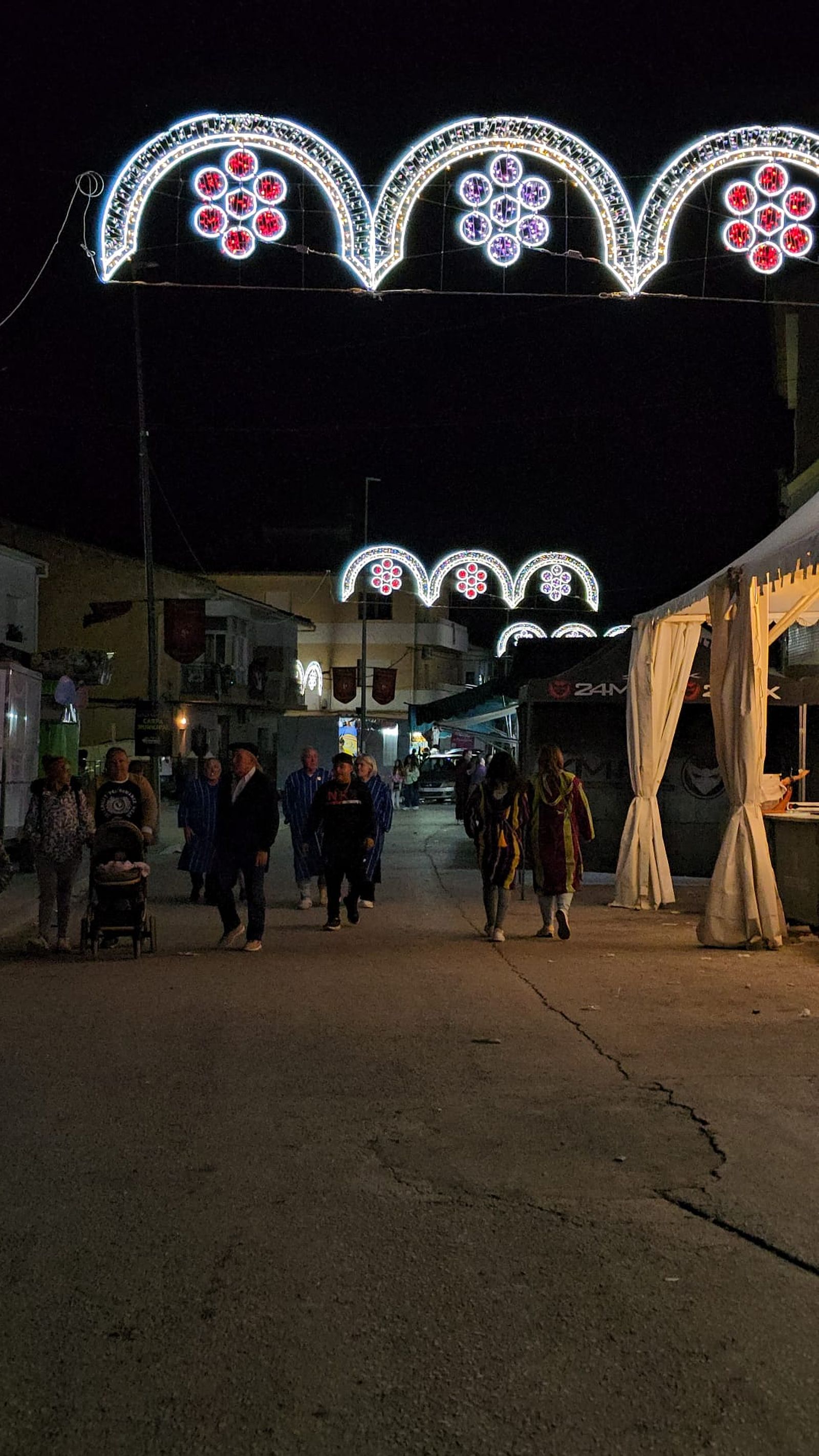 Calles de Benamaurel este lunes por la noche.