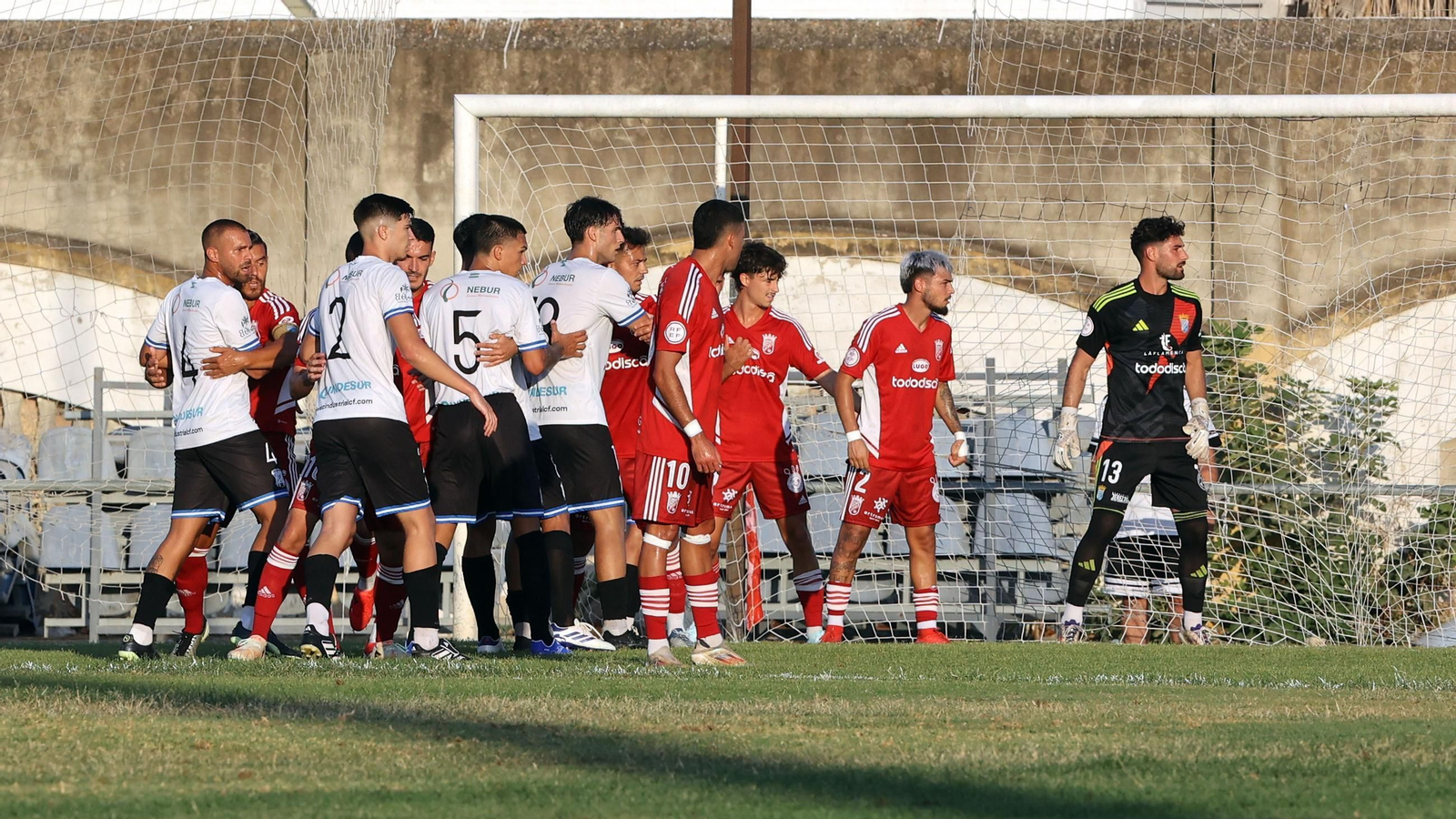 Imágenes del Trofeo Pedro Garrido entre el Jerez Industrial y el Xerez CD