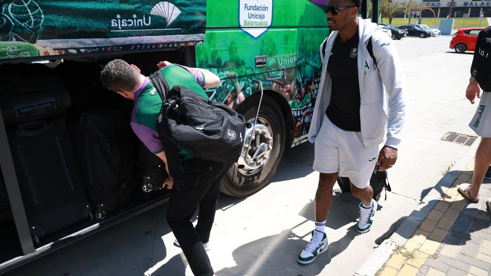 La salida del Unicaja a la Final Four de Atenas, en fotos