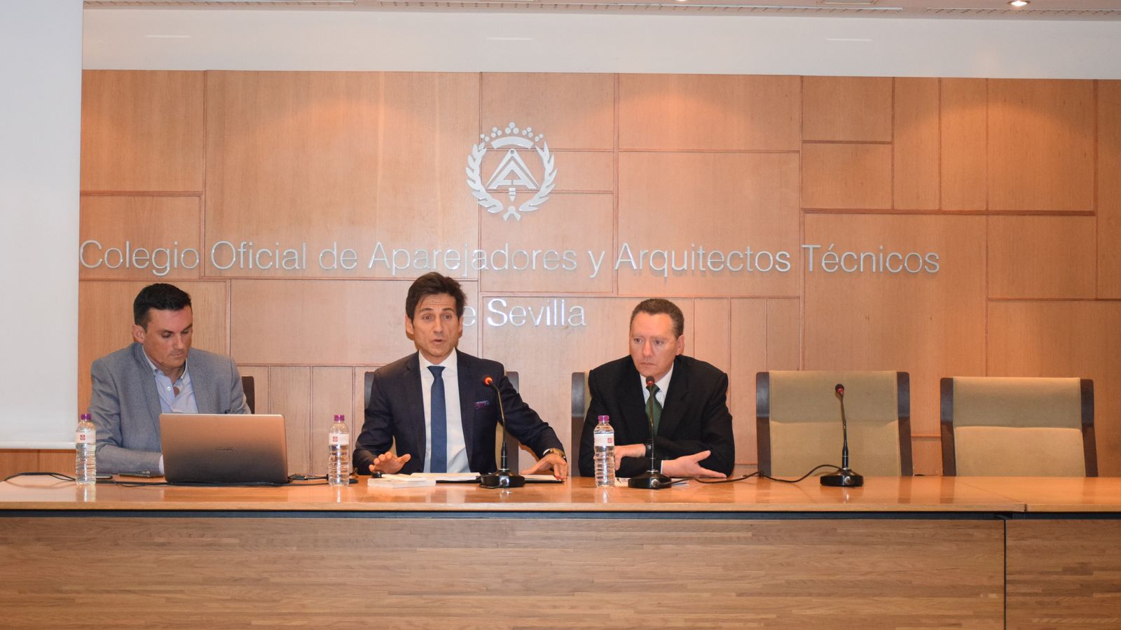 Ponencia sobre criminalidad informática.