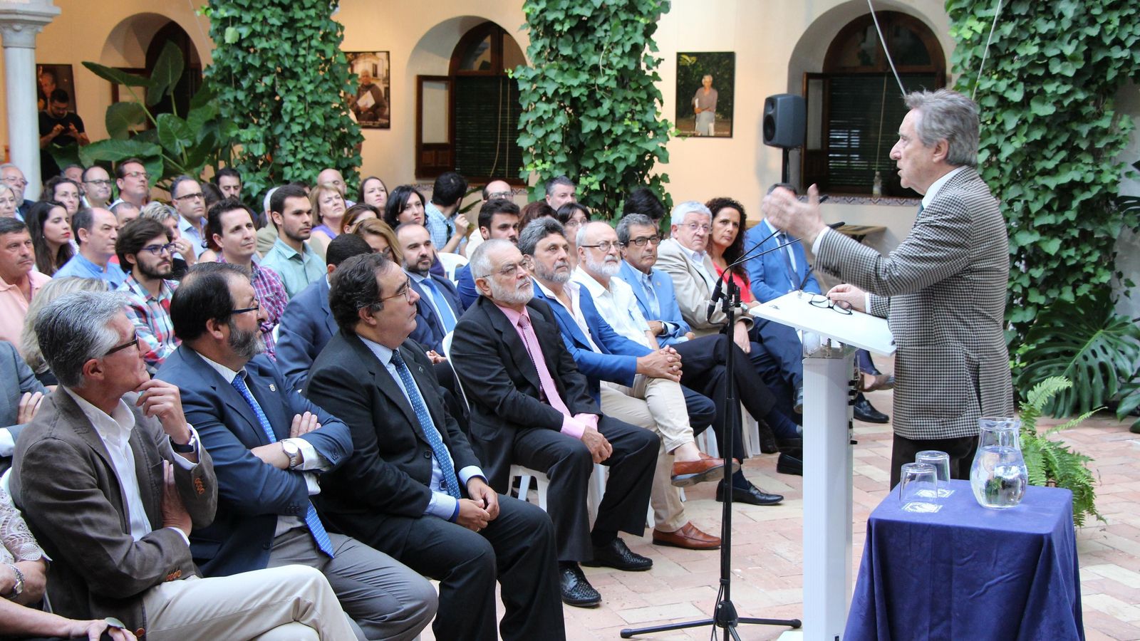 Iñaki Gabilondo, durante la conferencia inaugural de los cursos de verano del año pasado.