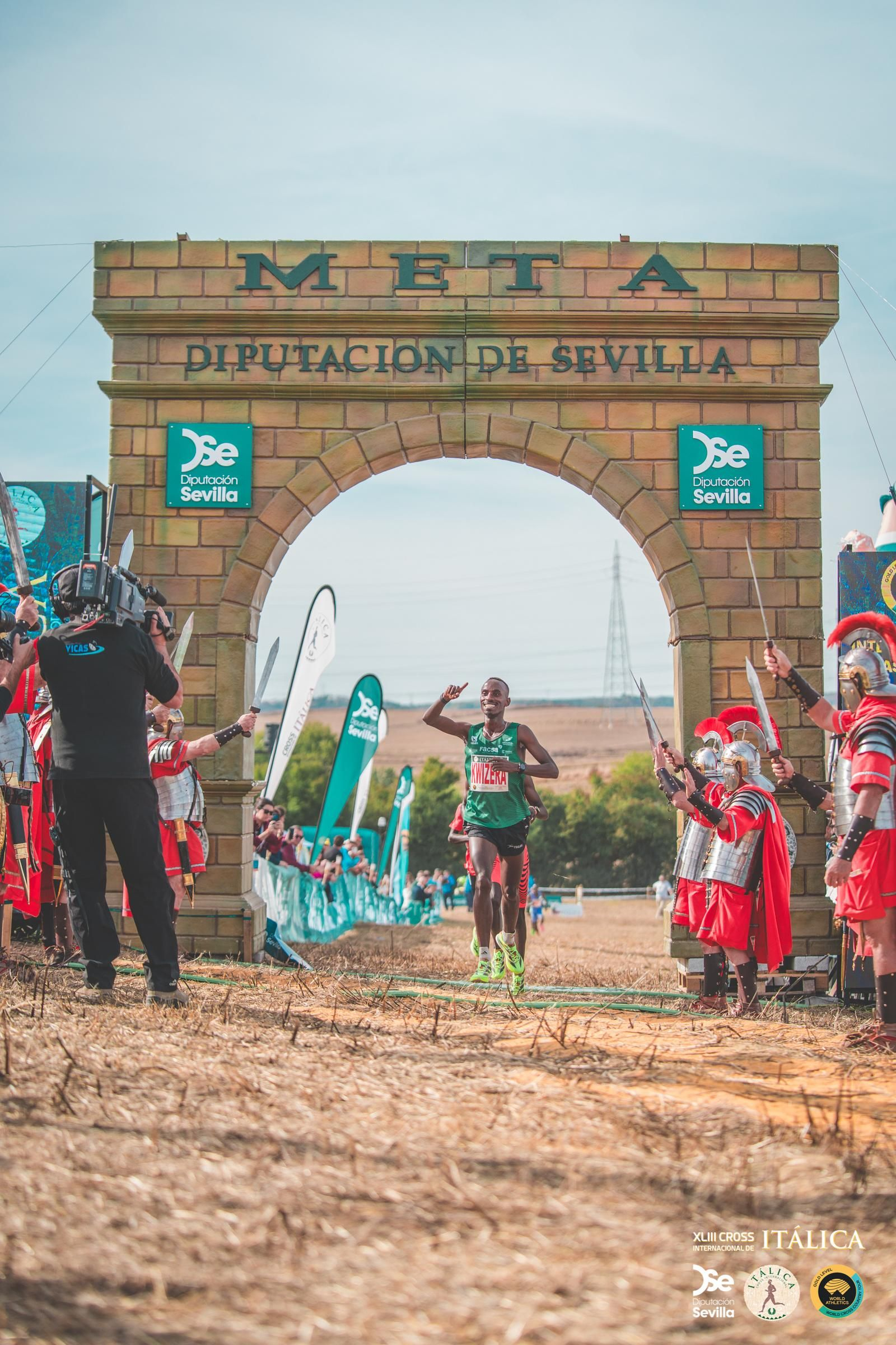 Búscate en las fotos del Cross de Itálica 2025 | 12