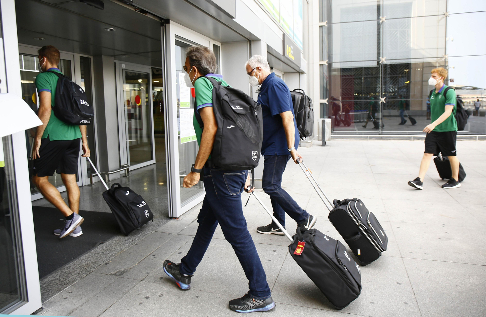 Las fotos del viaje del Unicaja a Badalona