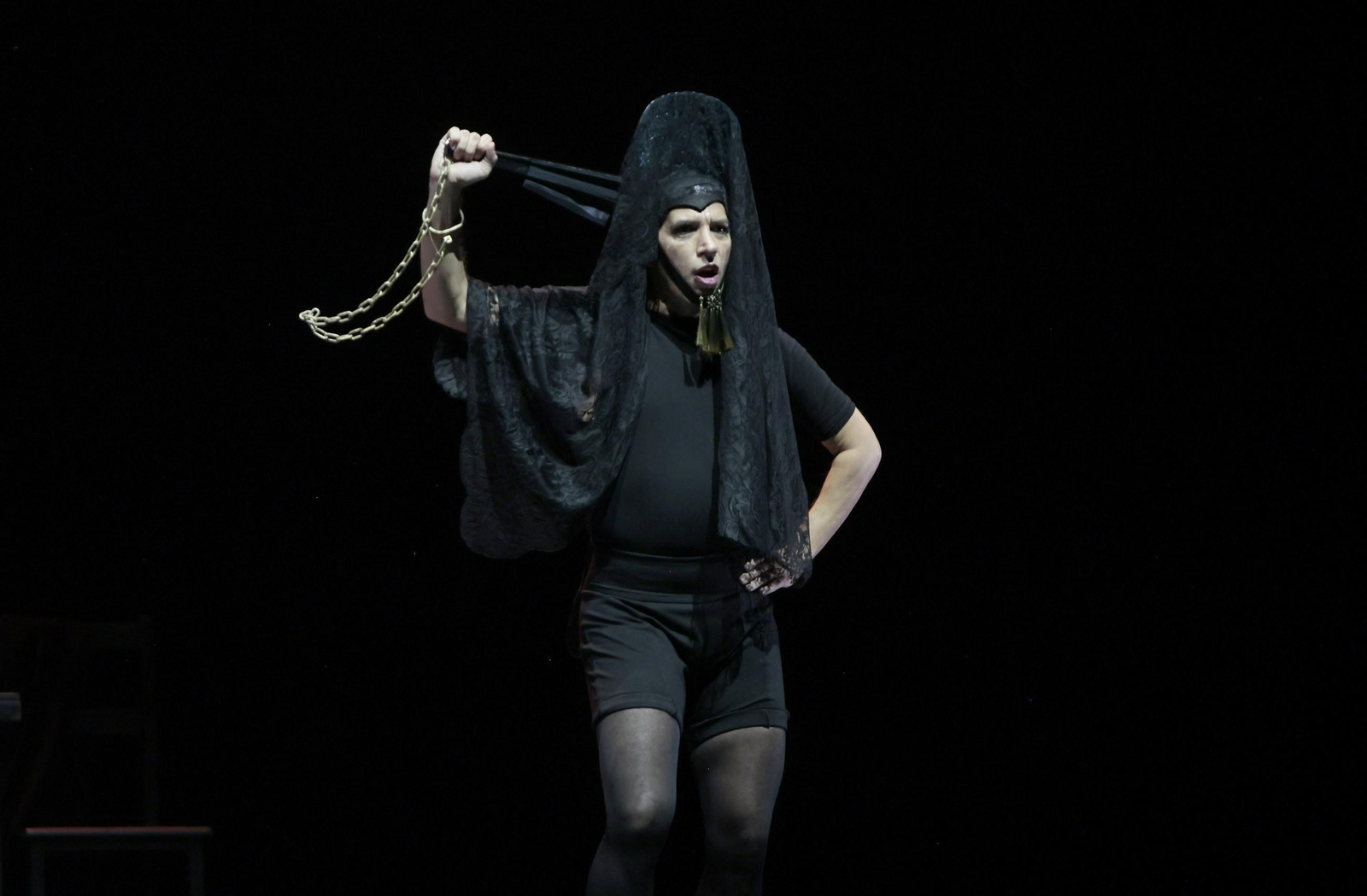 Las imágenes del espectáculo "Carmen" de Israel Galván en la Bienal