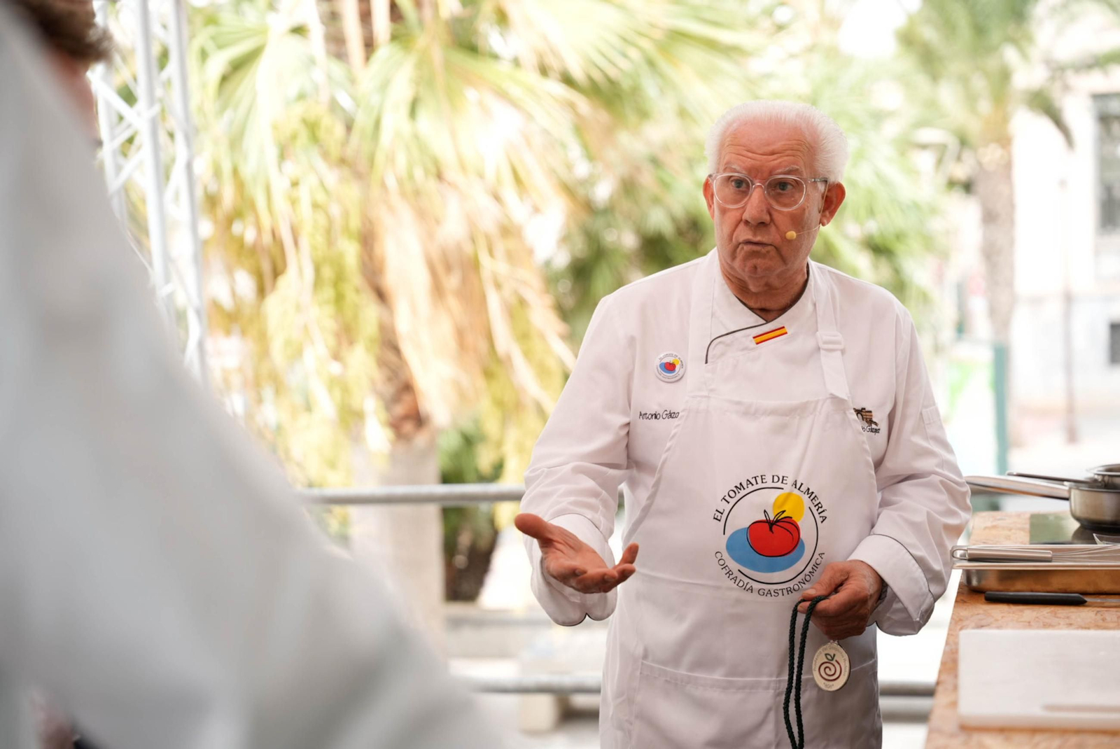 La Cofradía del Tomate y la semifinal del concurso gastronómico de la Feria de Almería, en imágenes