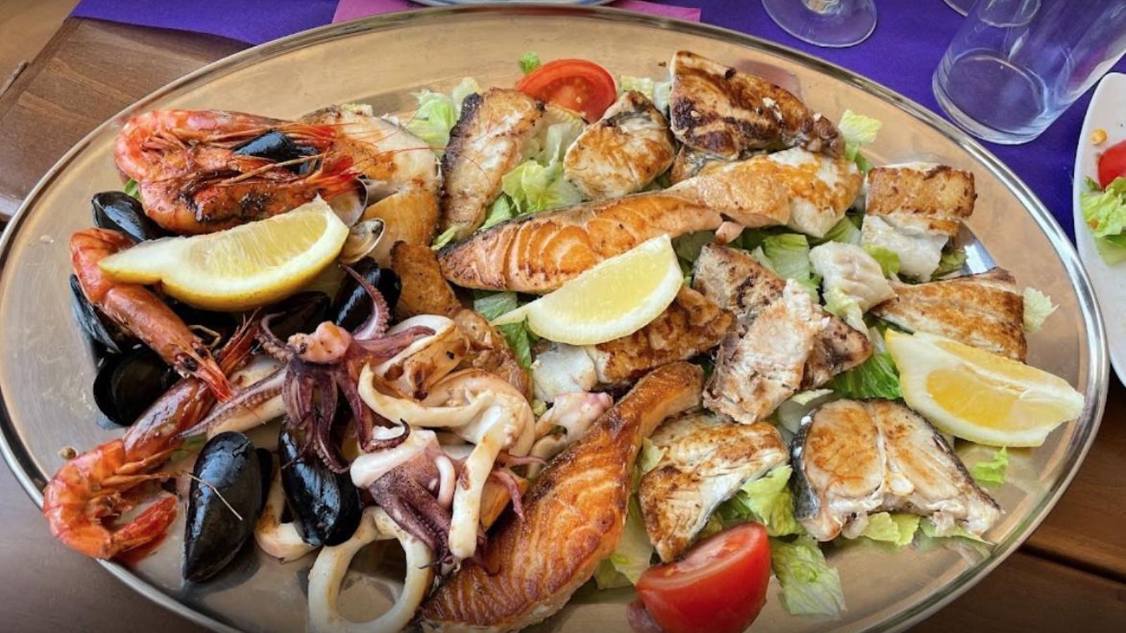 Parrillada de pescado en Asador Almerimar