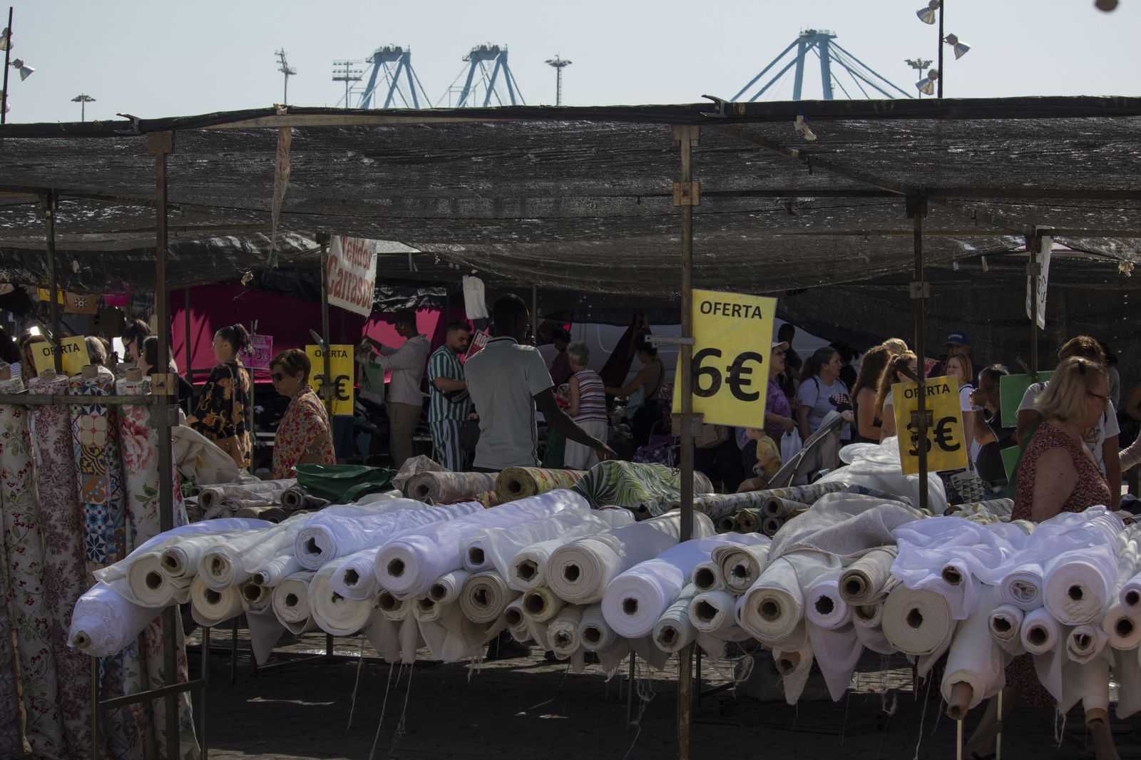 Fotos del mercadillo de Algeciras en el Llano Amarillo