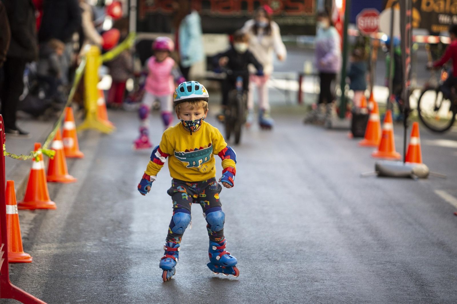 Fotos: así ha sido el Día Sin Coche en el barrio de la Chana en Granada
