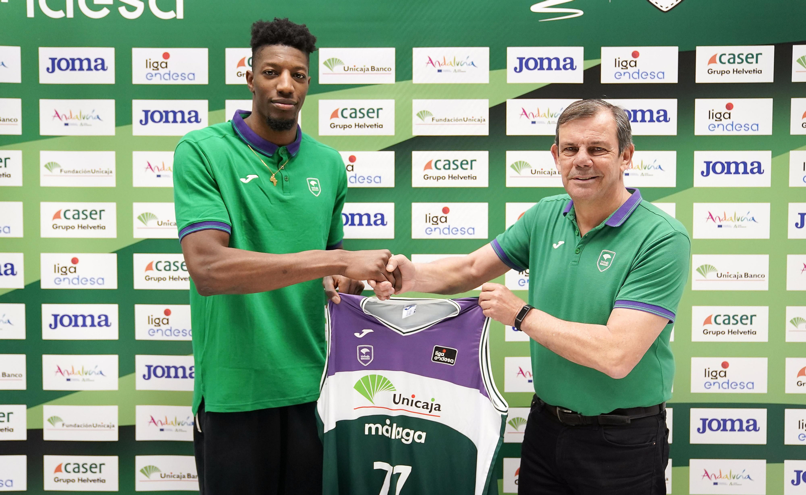 Yankuba Sima ya viste de verde