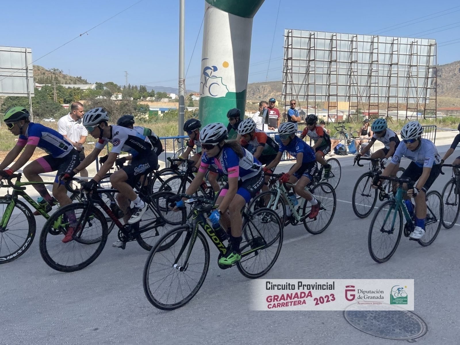 Las carreteras de la provincia se han inundado de ciclistas desde febrero.