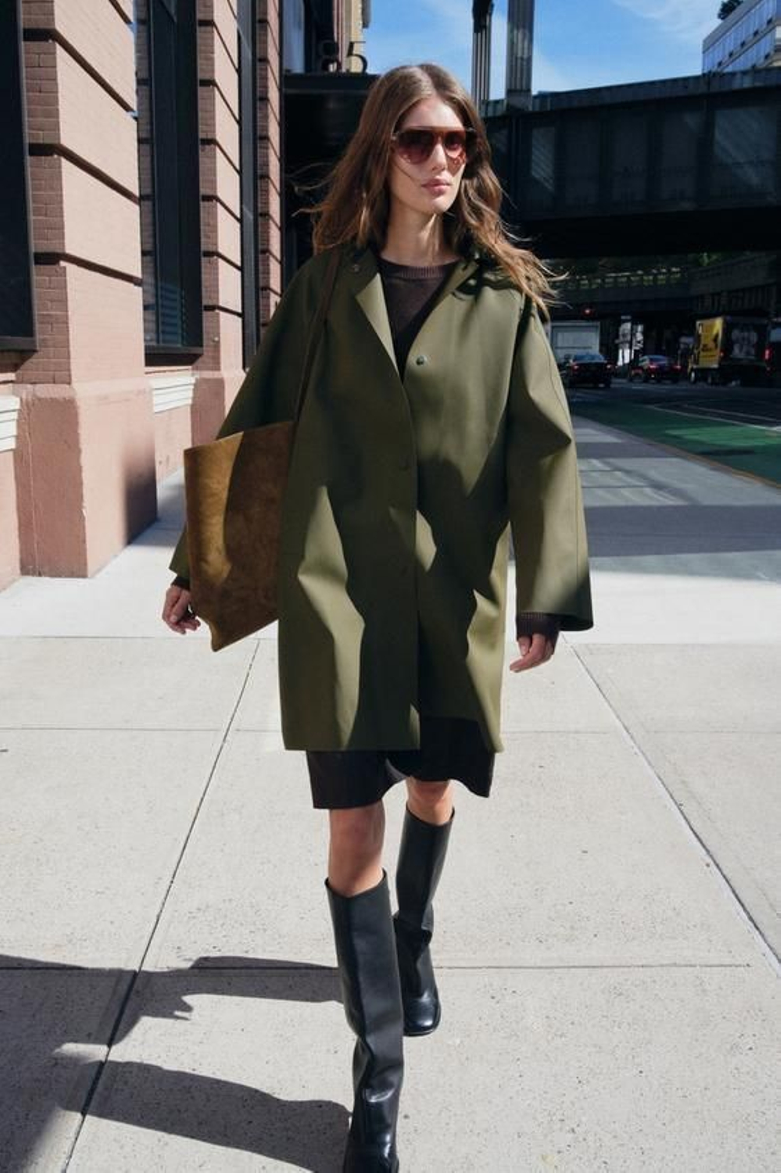 Parka con capucha, la pieza de otoño imprescindible en tu armario