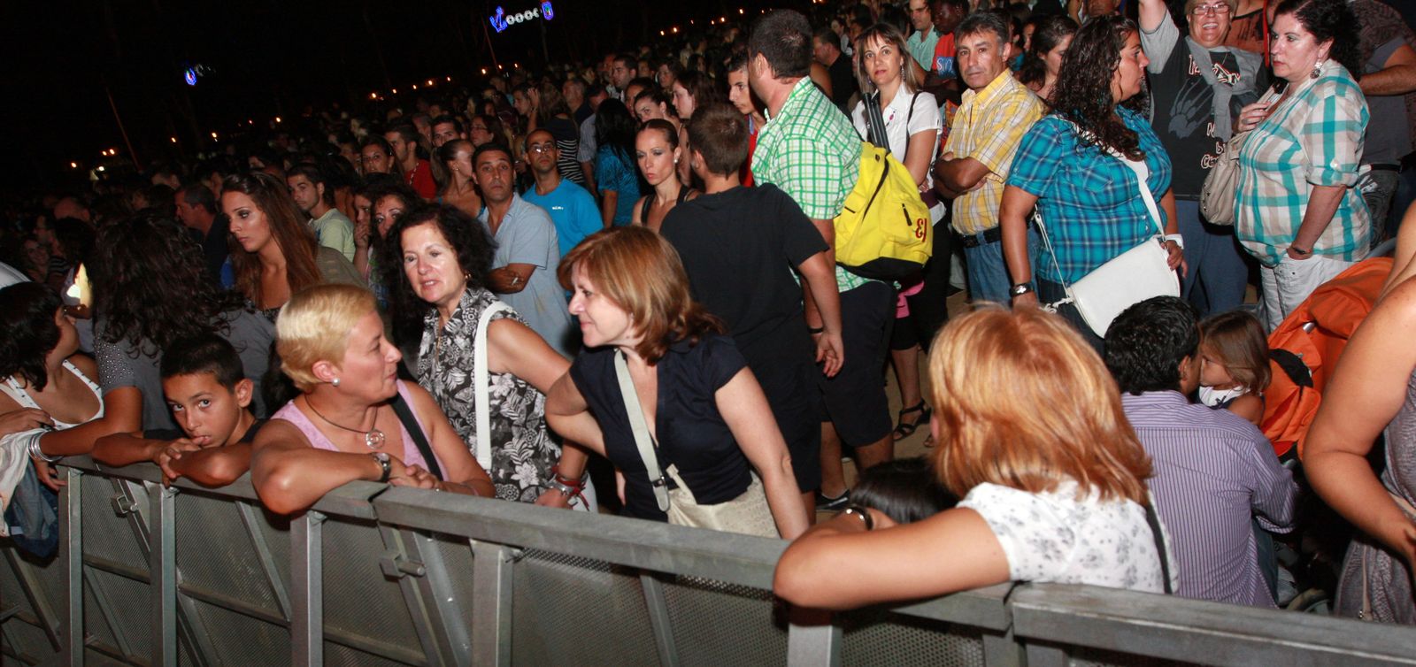 Ambiente de los conciertos en las Fiestas Colombinas de Huelva