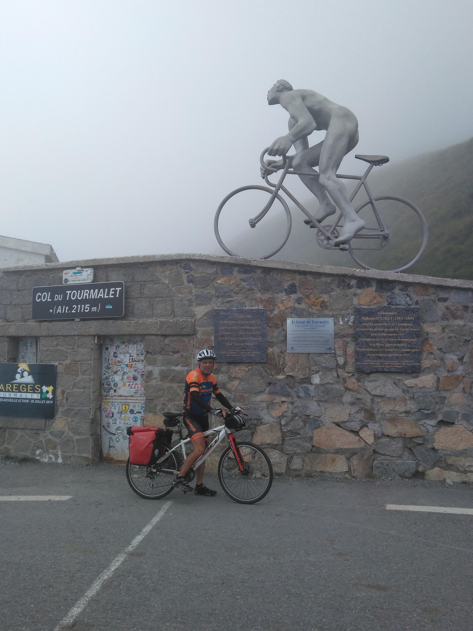 Fotogalería de la Transpirenaica de cuatro almerienses.
