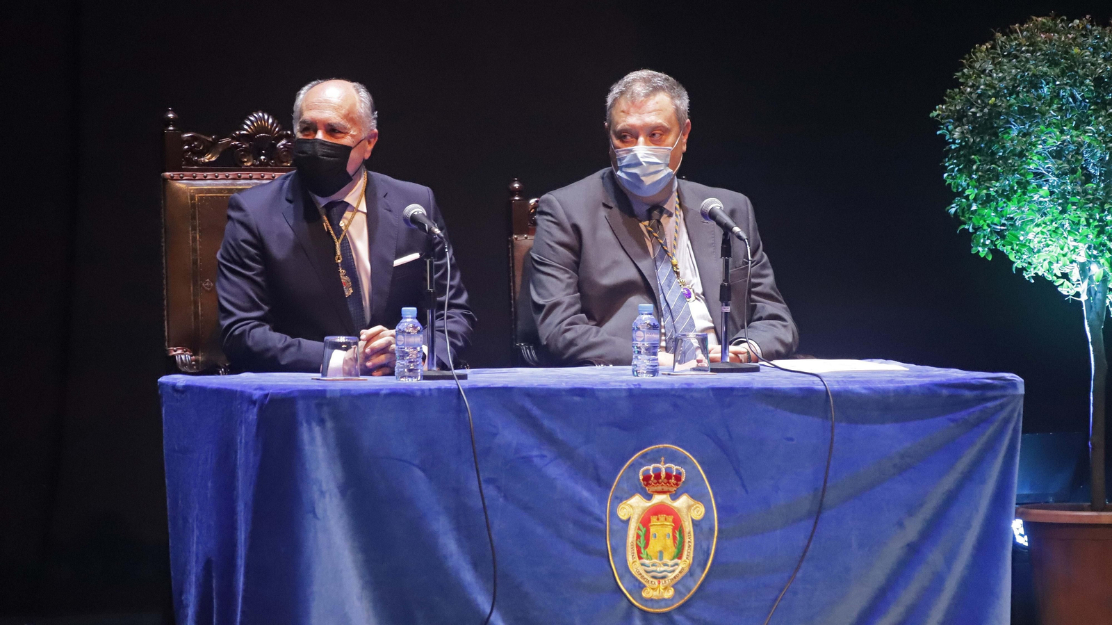 Fotos de la distinción del padre Pedro como Hijo Predilecto de Algeciras