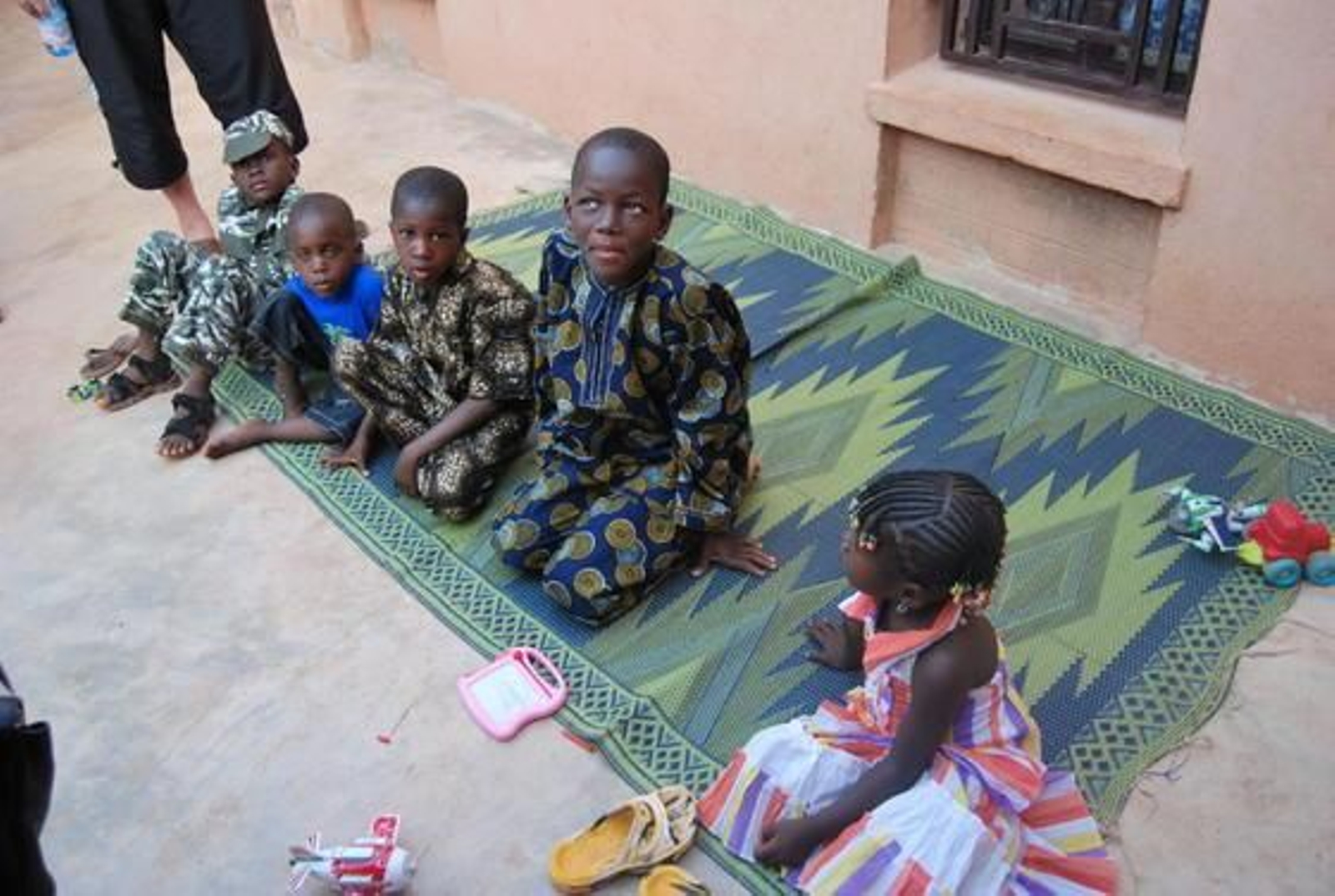 Varios niños posan para la cámara.

Foto: Juan Antonio Solis