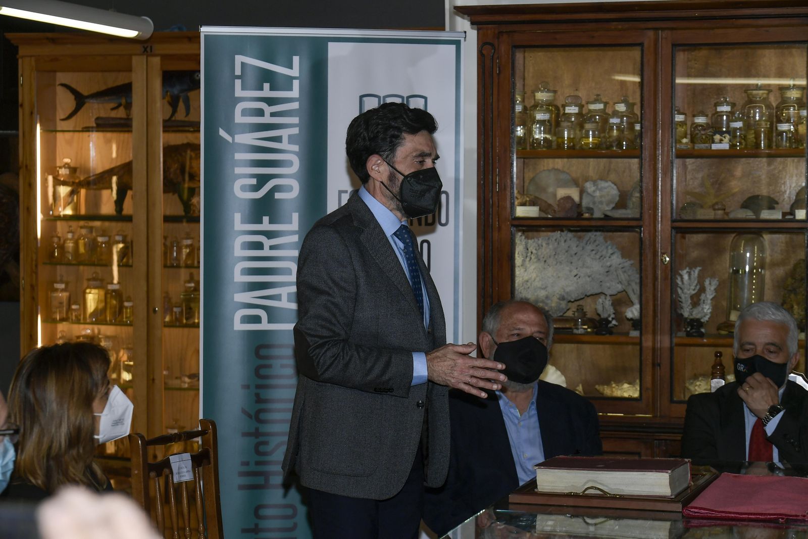 La inauguración del Museo de Ciencia del IES Padre Suárez de Granada, en imágenes