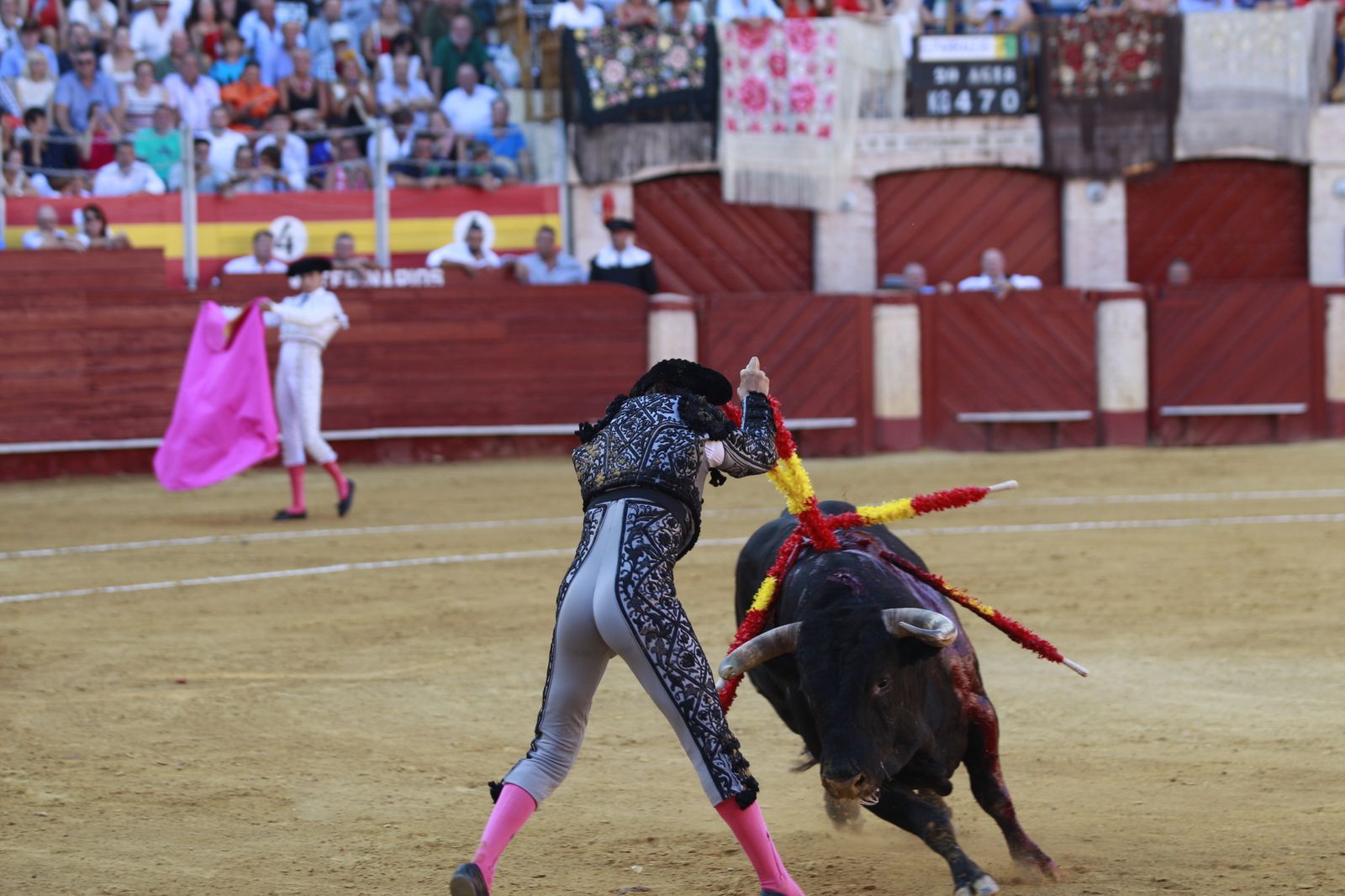 Imágenes del triunfo del torero almeriense Jorge Martínez el día de su alternativa