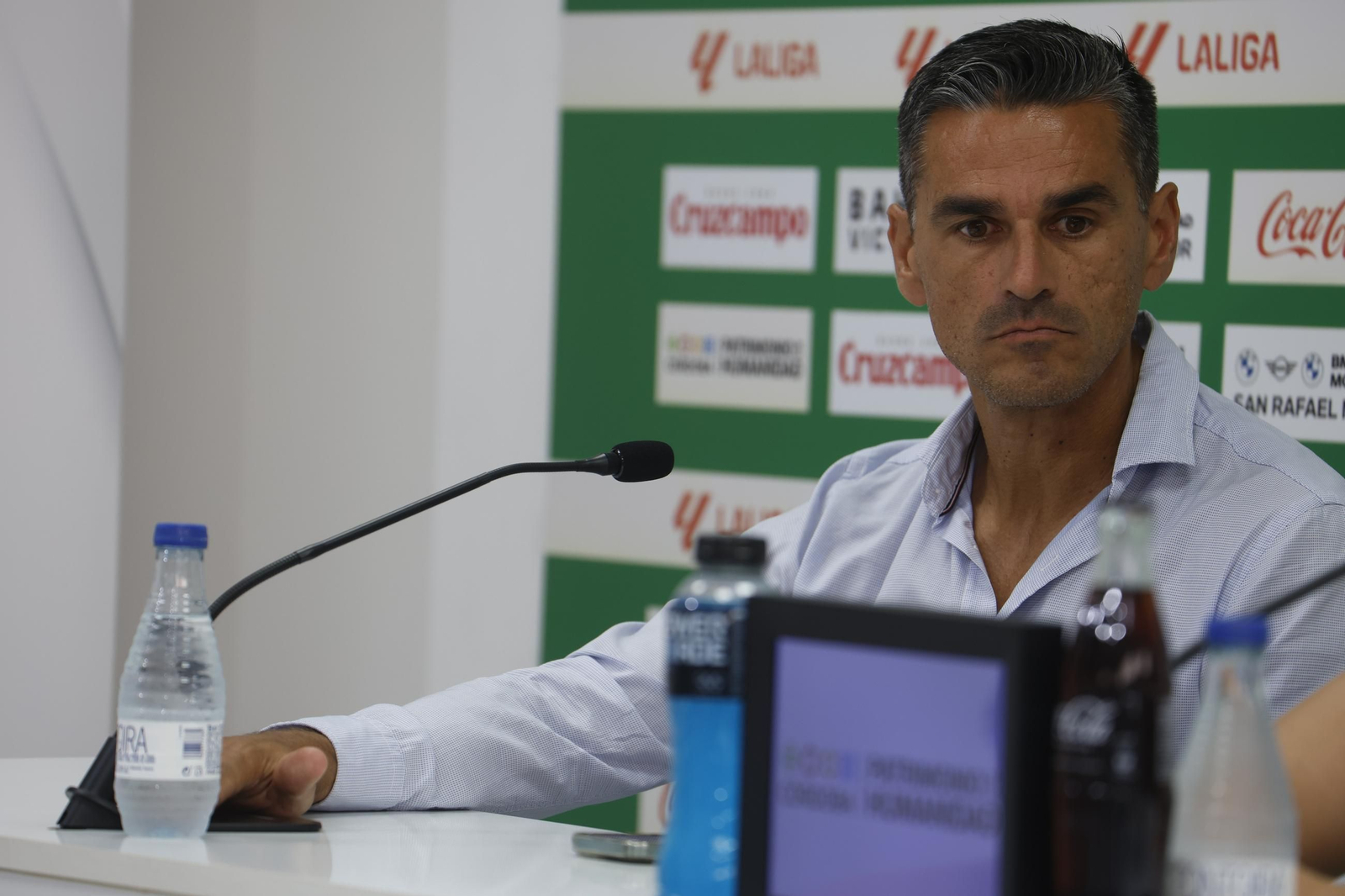 Las mejores fotos de la presentación de Alberto del Moral como nuevo jugador del Córdoba CF