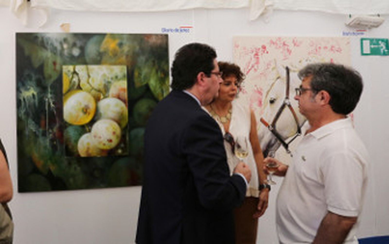 Destacados artistas celebran una subasta benéfica de arte