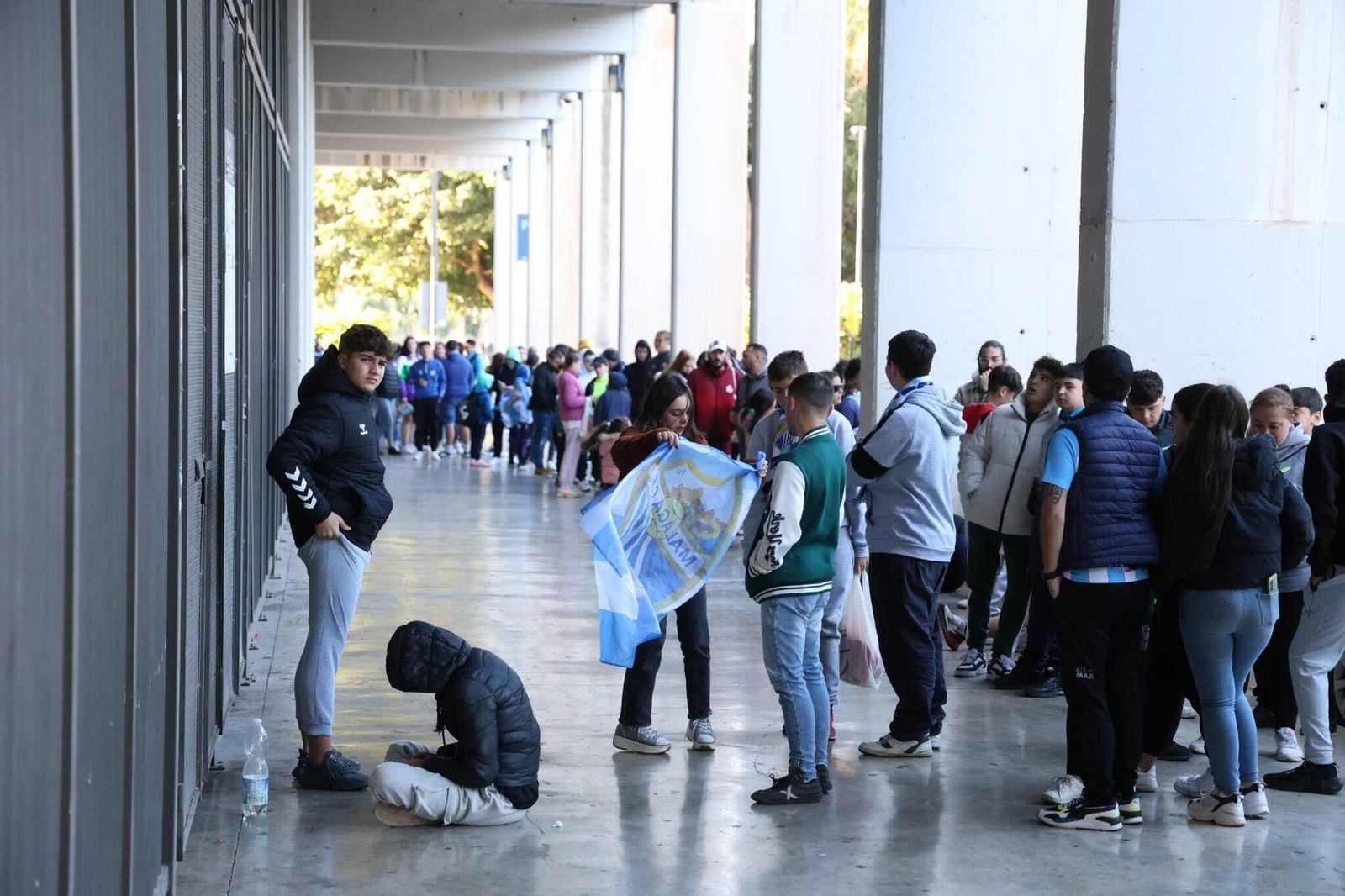 Búscate en las fotos del entrenamiento del Málaga abierto a la afición