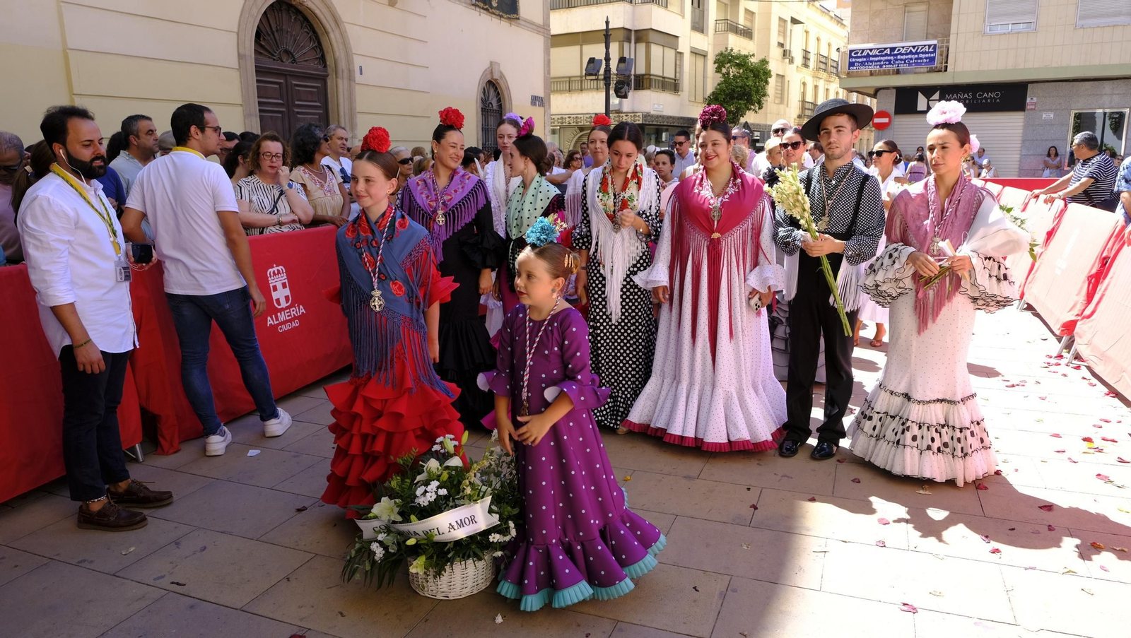 La ofrenda floral a la Virgen del Mar en la Feria de Almería 2025, en imágenes