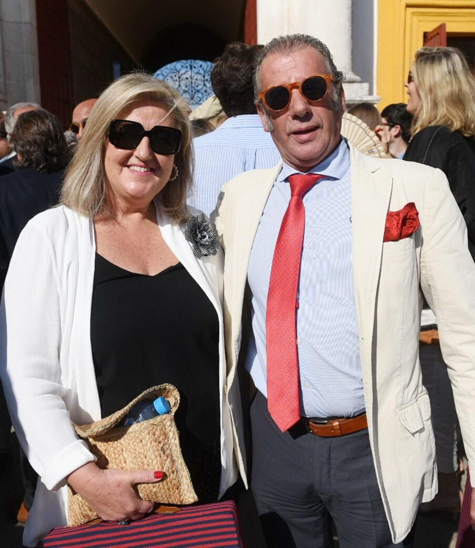 Las fotos de la Puerta del Príncipe de los toros en la 15ª del abono en Sevilla