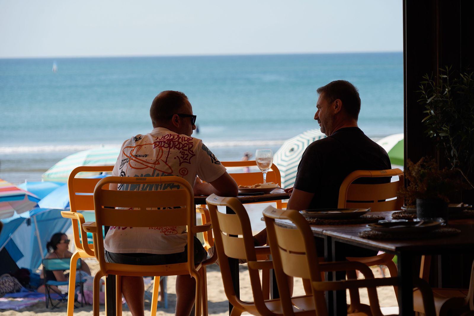 Imágenes del ambiente de Isla Cristina del jueves 22 de agosto