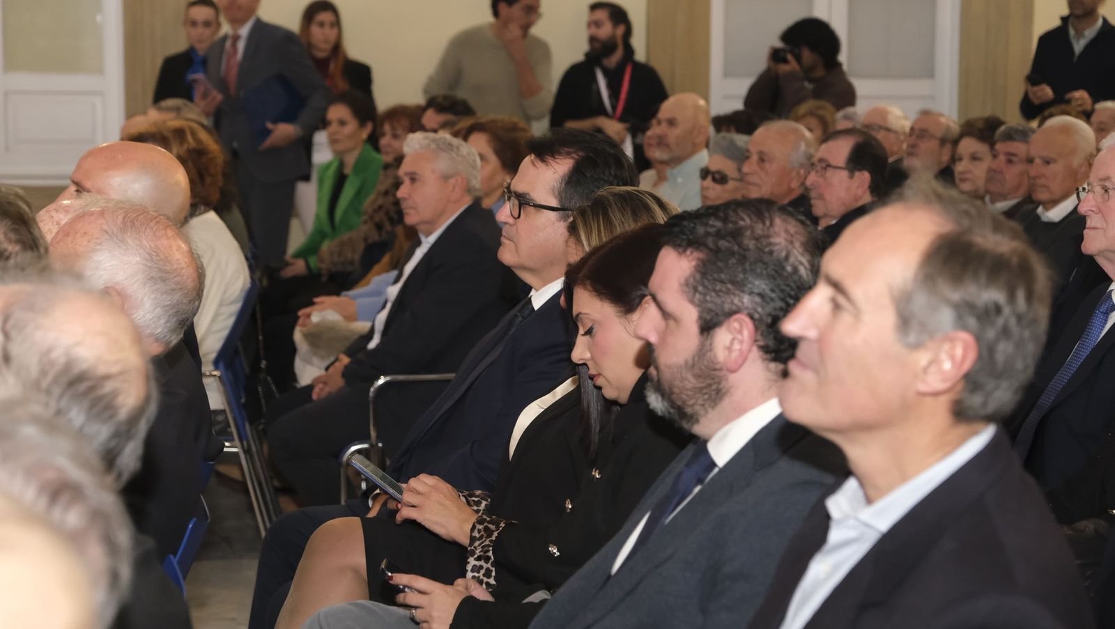 Las fotografías de la entrega del Escudo de Oro de la Provincia al Doctor Francisco Ortega Viñolo