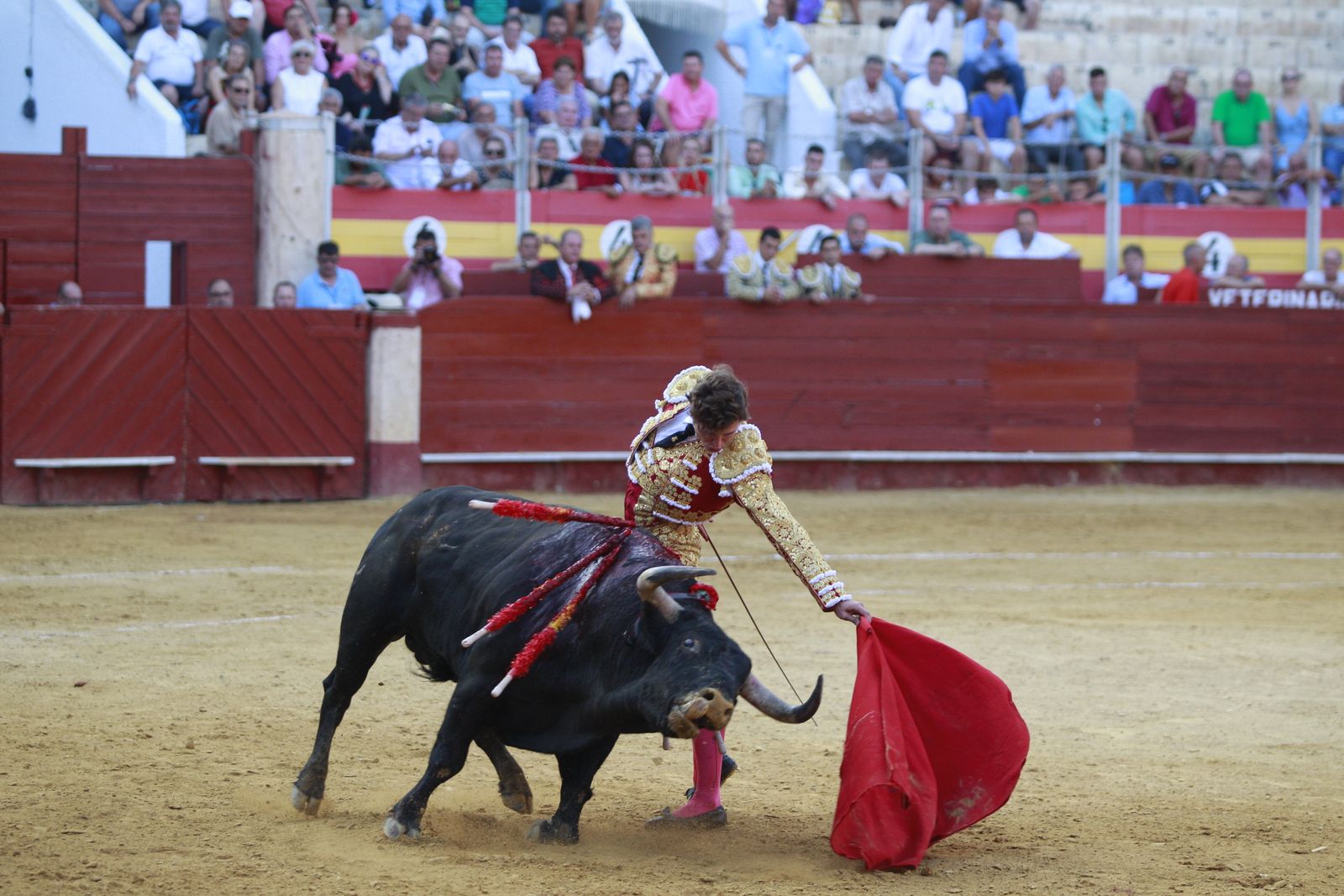 Imágenes de la corrida de toros del jueves en la Feria de Almería 2024