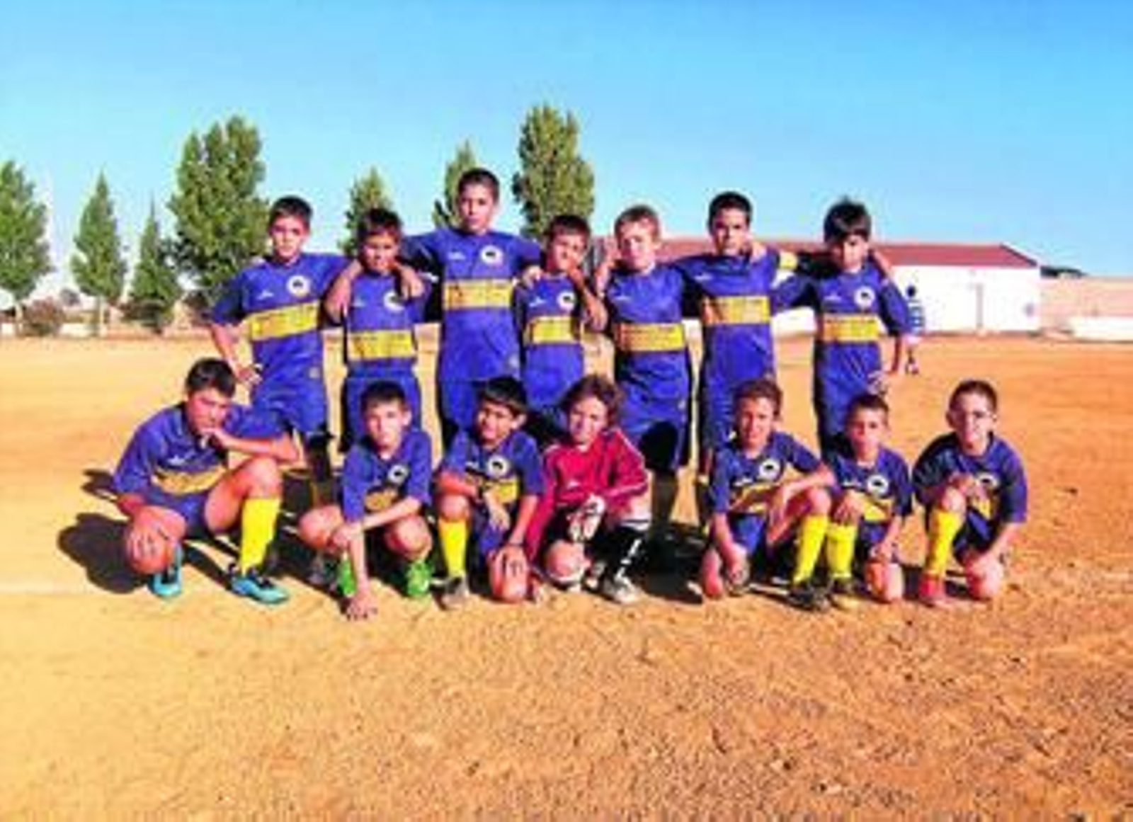 Los catorce componentes del recién creado San Silvestre CF.