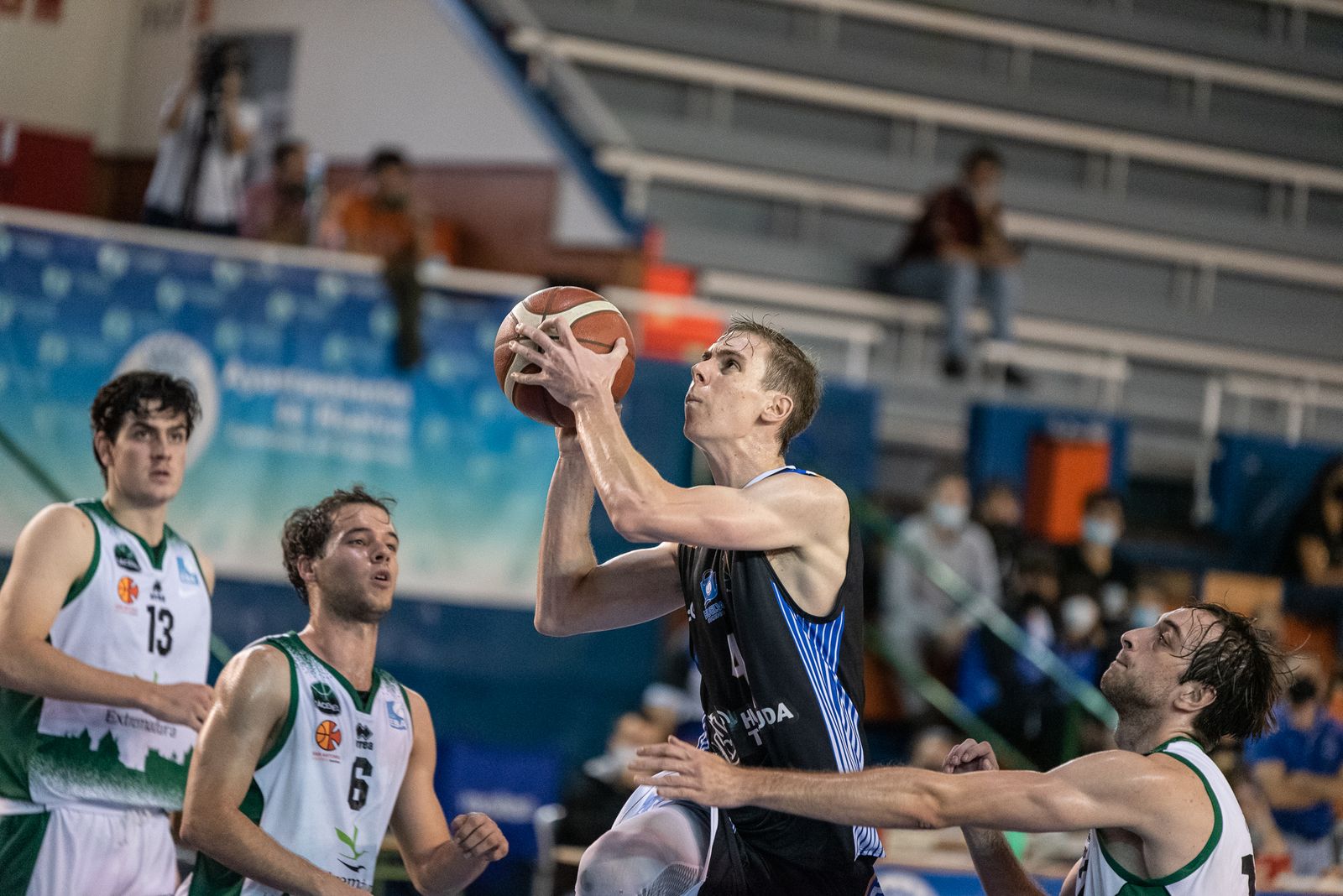 Baloncesto: Imágenes del Huelva Comercio - Extremadura