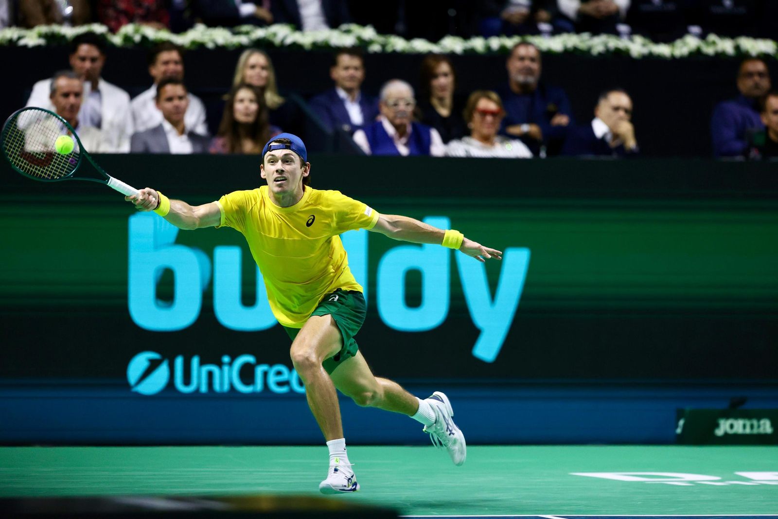 Jannik Sinner lleva a Italia a la final de la Copa Davis tras ganar a De Miñaur