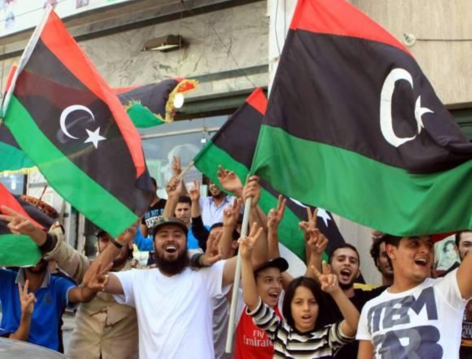 Los libios festejan el fin de Gadafi