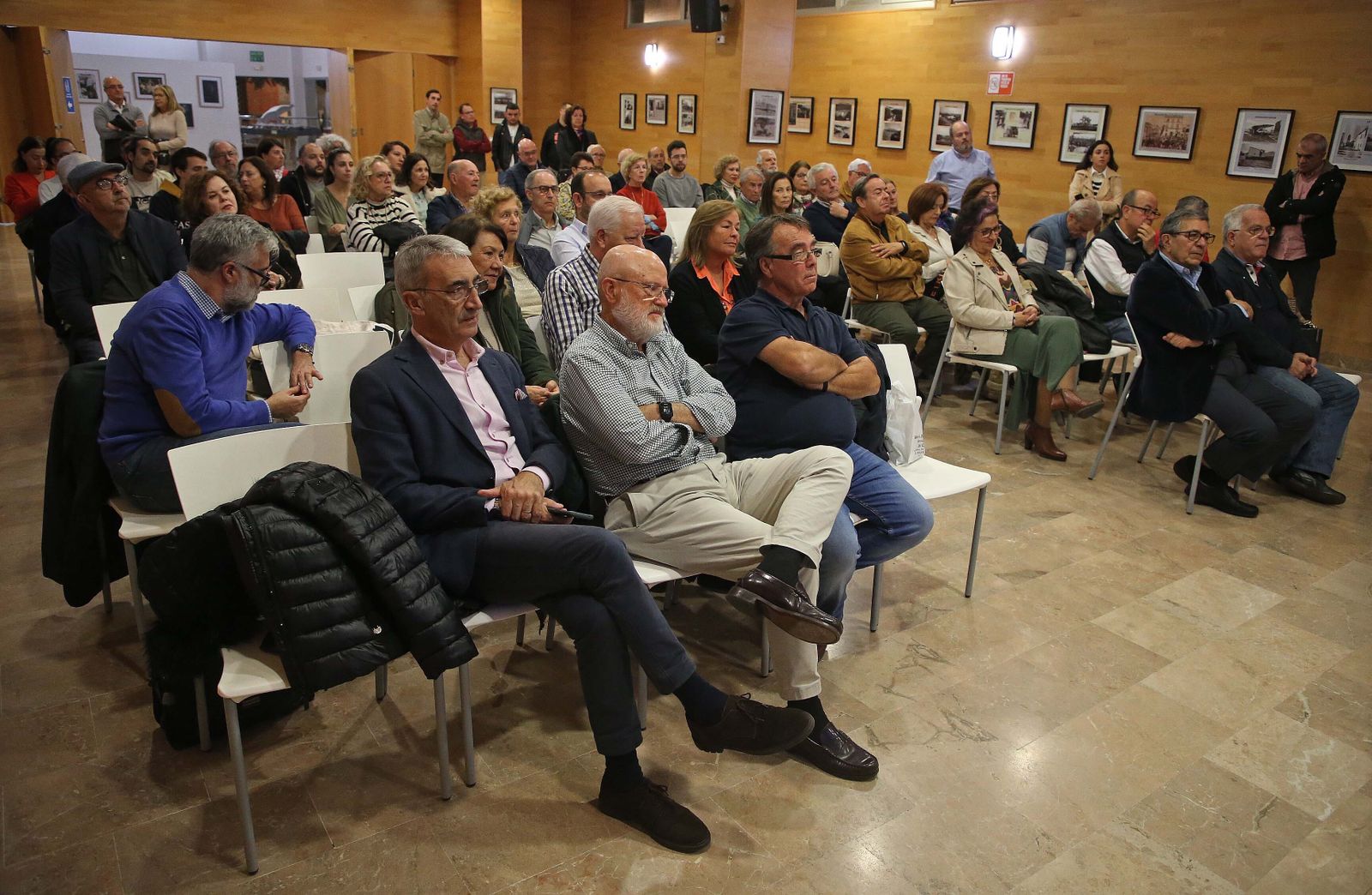 Fotos de la exposición 'Diez años de imágenes con Memoria de Algeciras'
