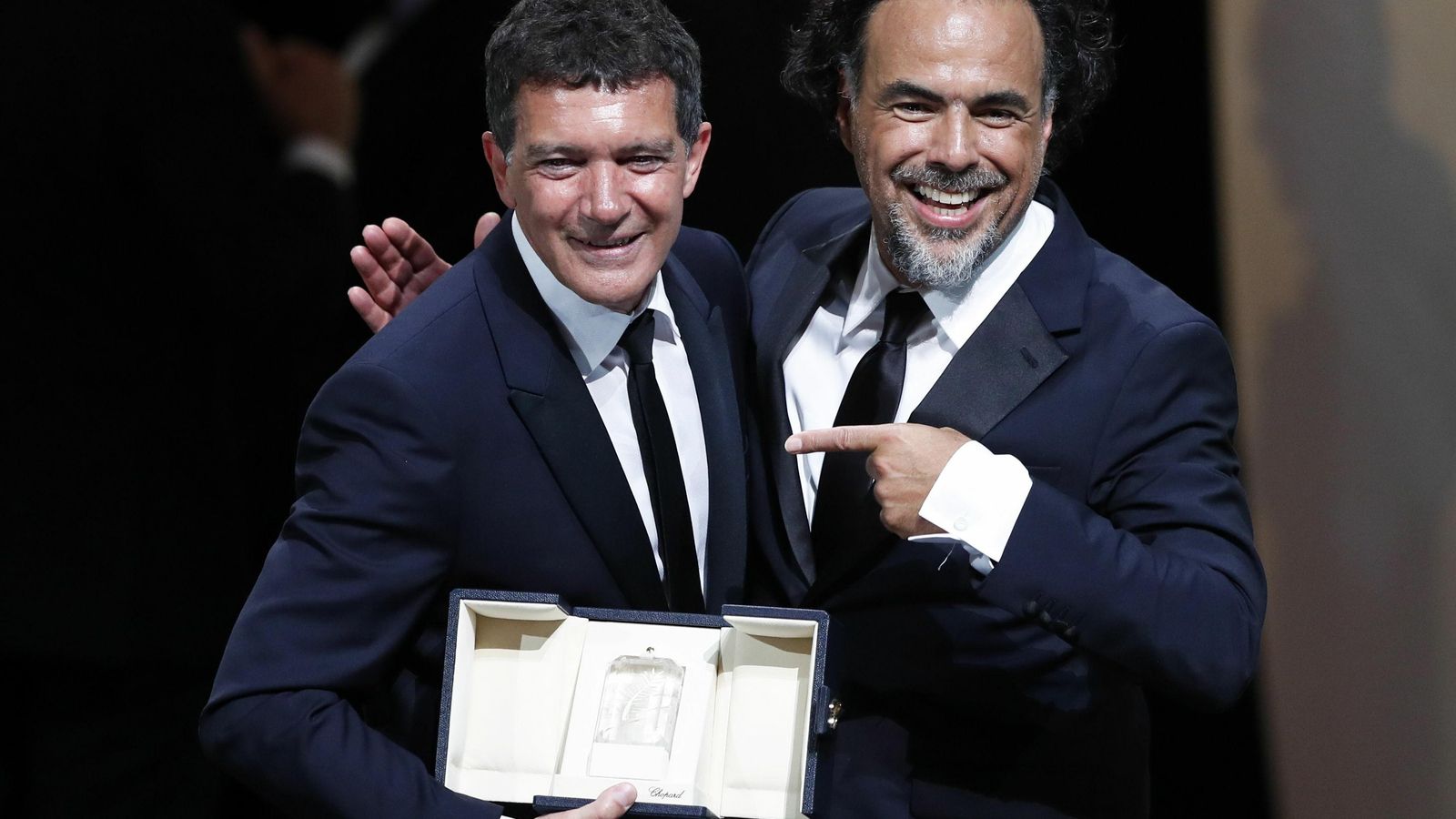 Antonio Banderas, con Alejandro G. iñárritu.