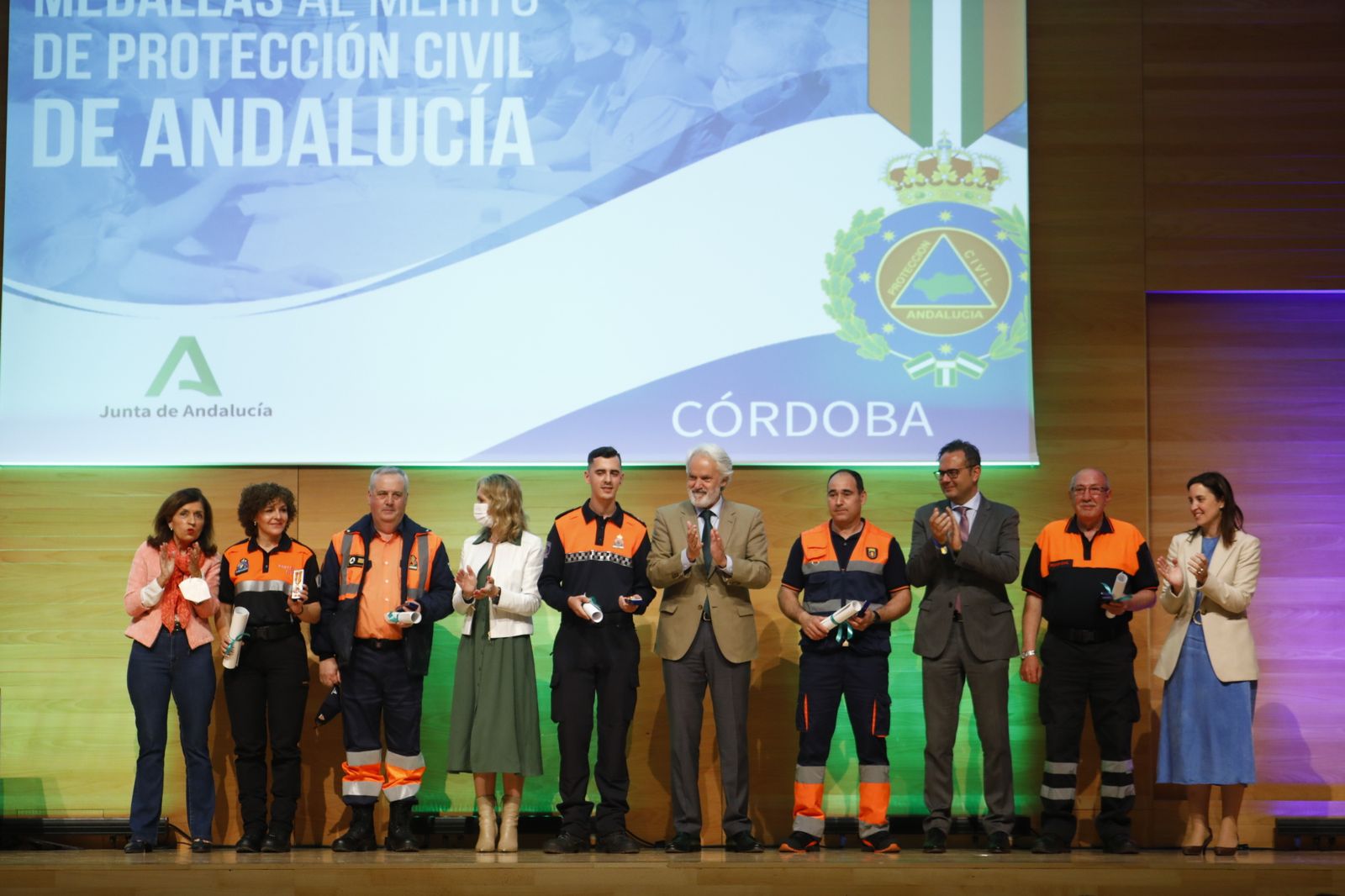 La entrega de la medalla al mérito de protección civil a las agrupaciones de Córdoba, en imágenes