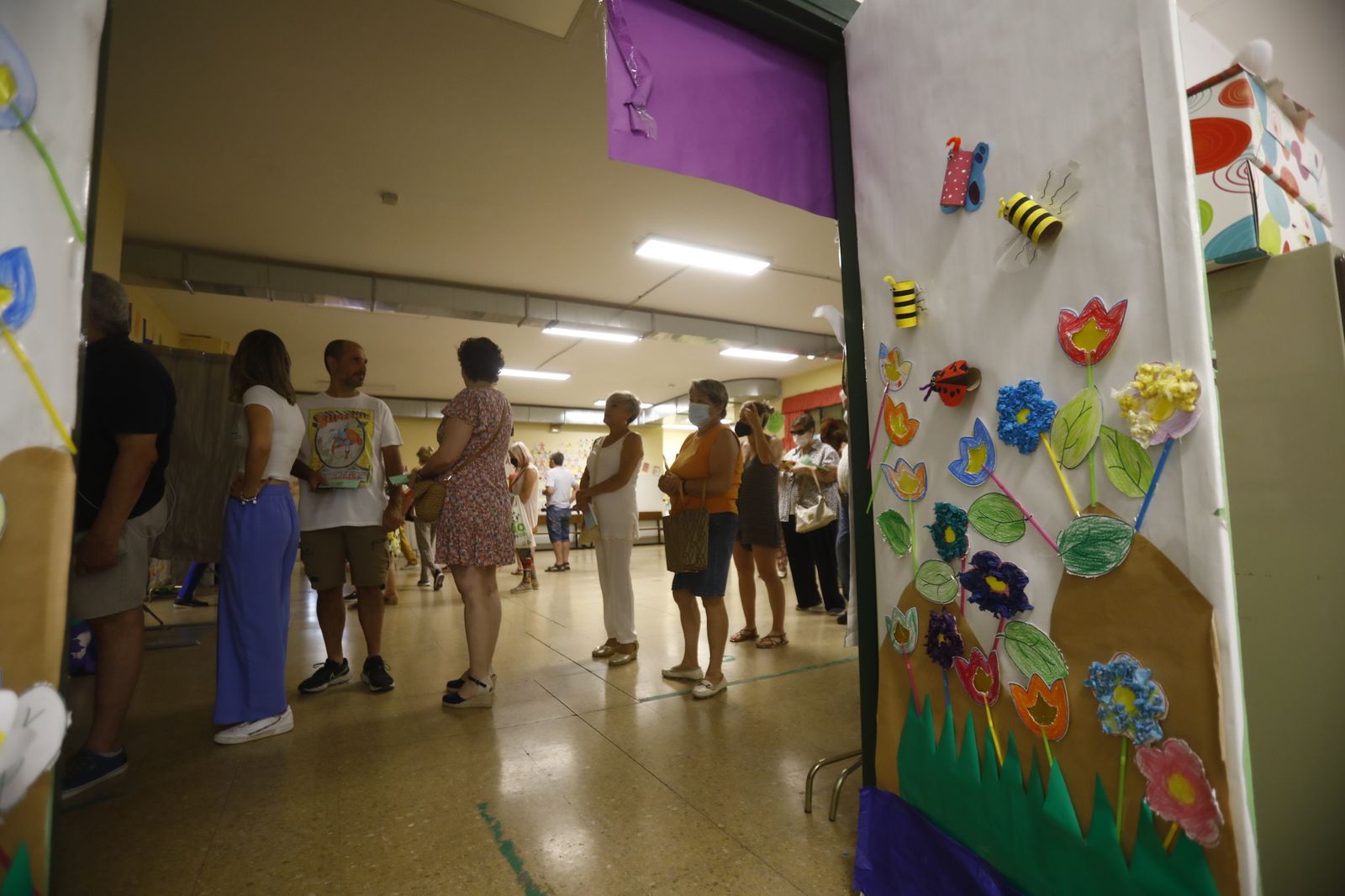 Cola en un colegio electoral de Córdoba capital.