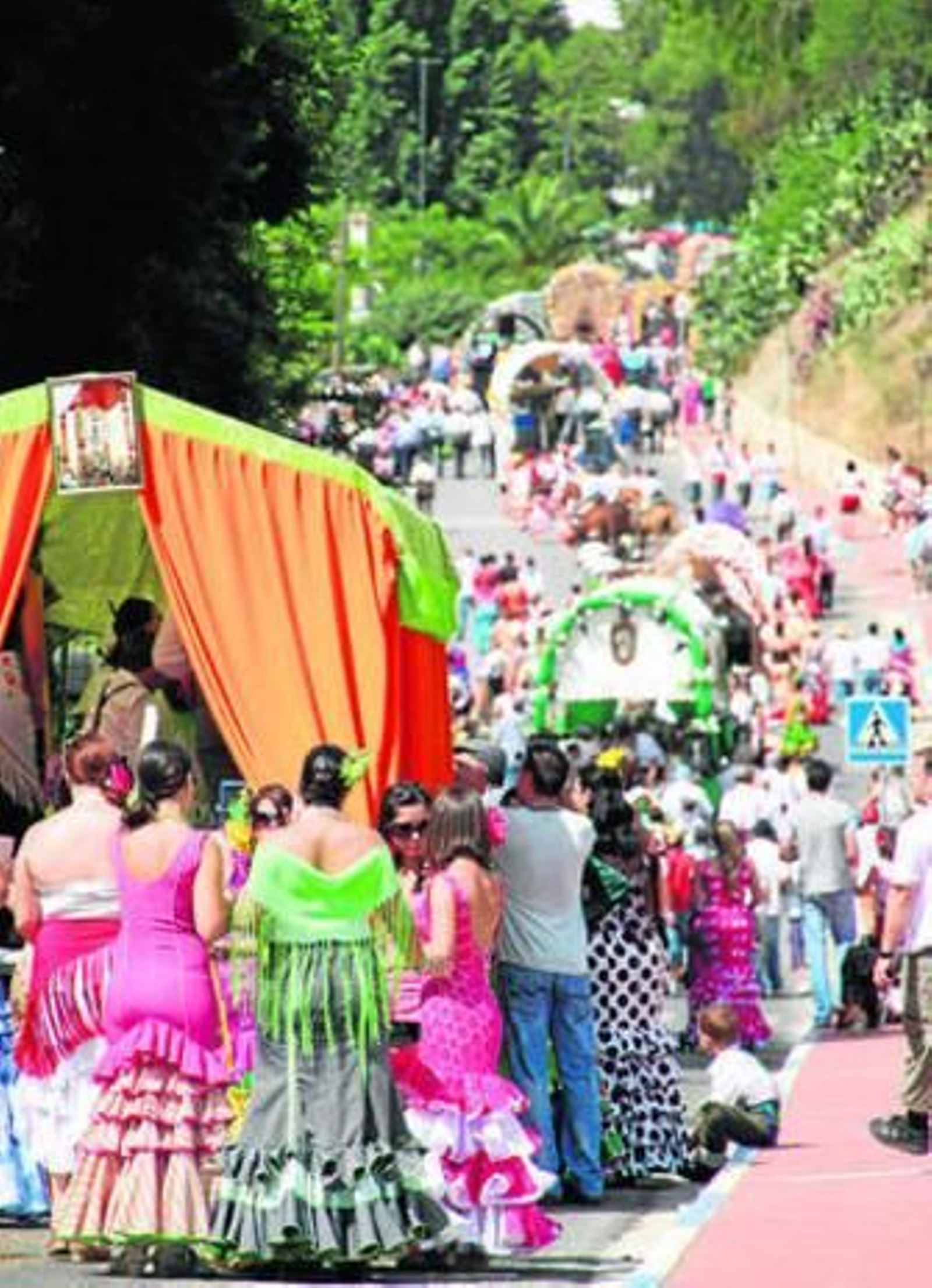 Las carretas en procesión el año pasado.