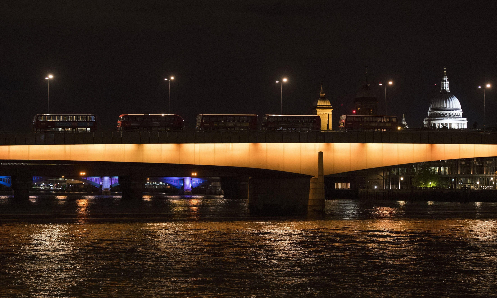 El incidente en el puente de Londres, en imágenes