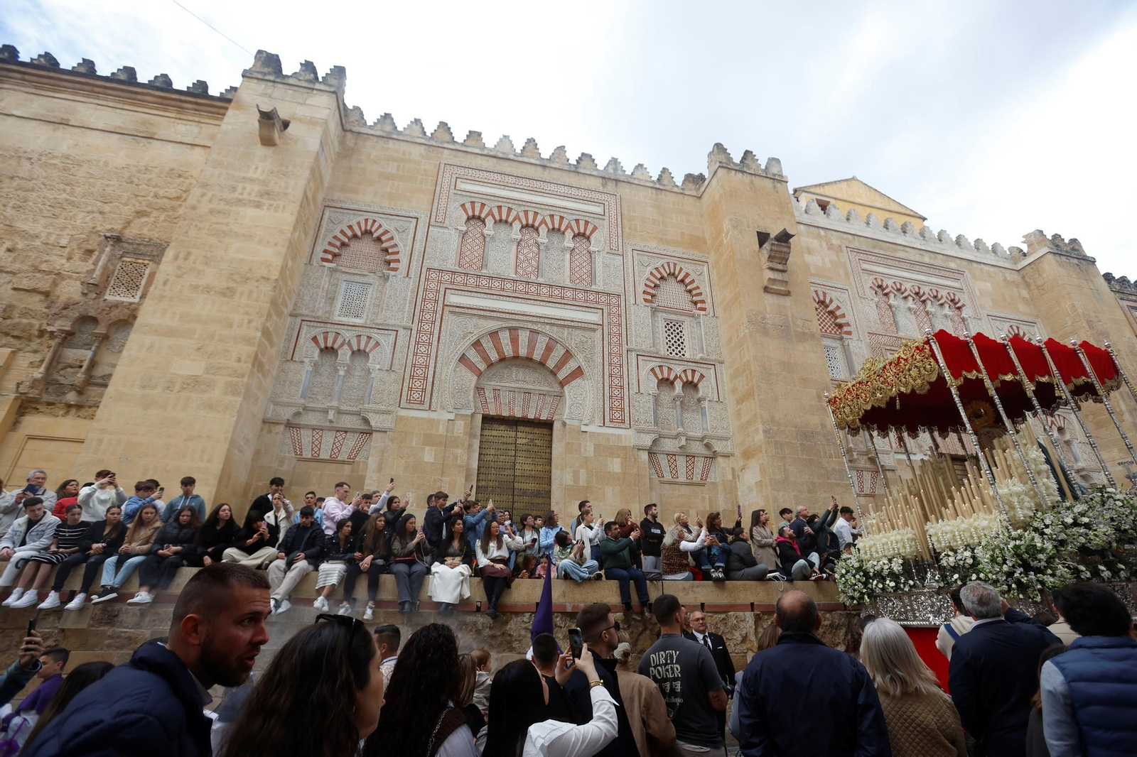 La procesión de la Agonía en este Martes Santo de Córdoba, en imágenes