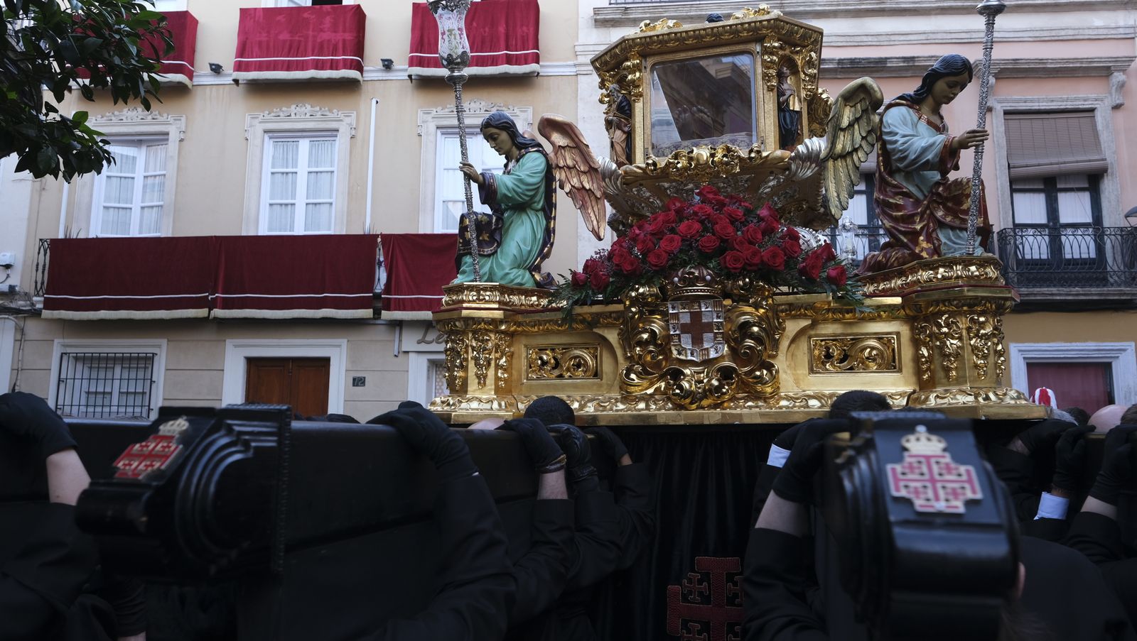 Procesión del Santo Entierro en Almería, en imágenes