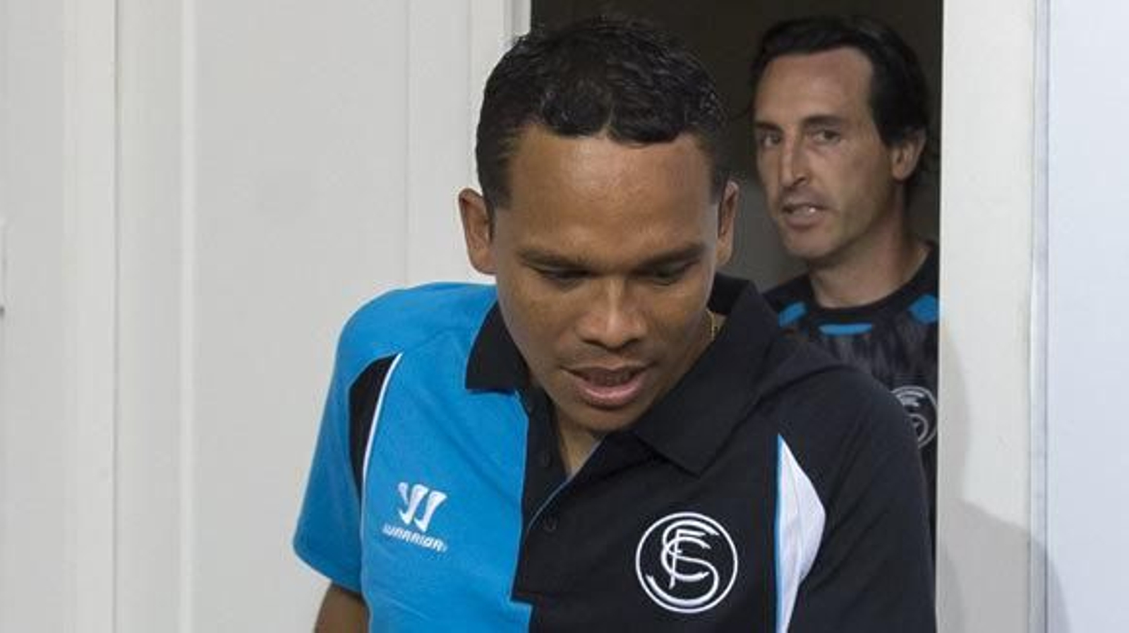 Bacca confía en "seguir junto a Emery en Sevilla y jugar la Champions"