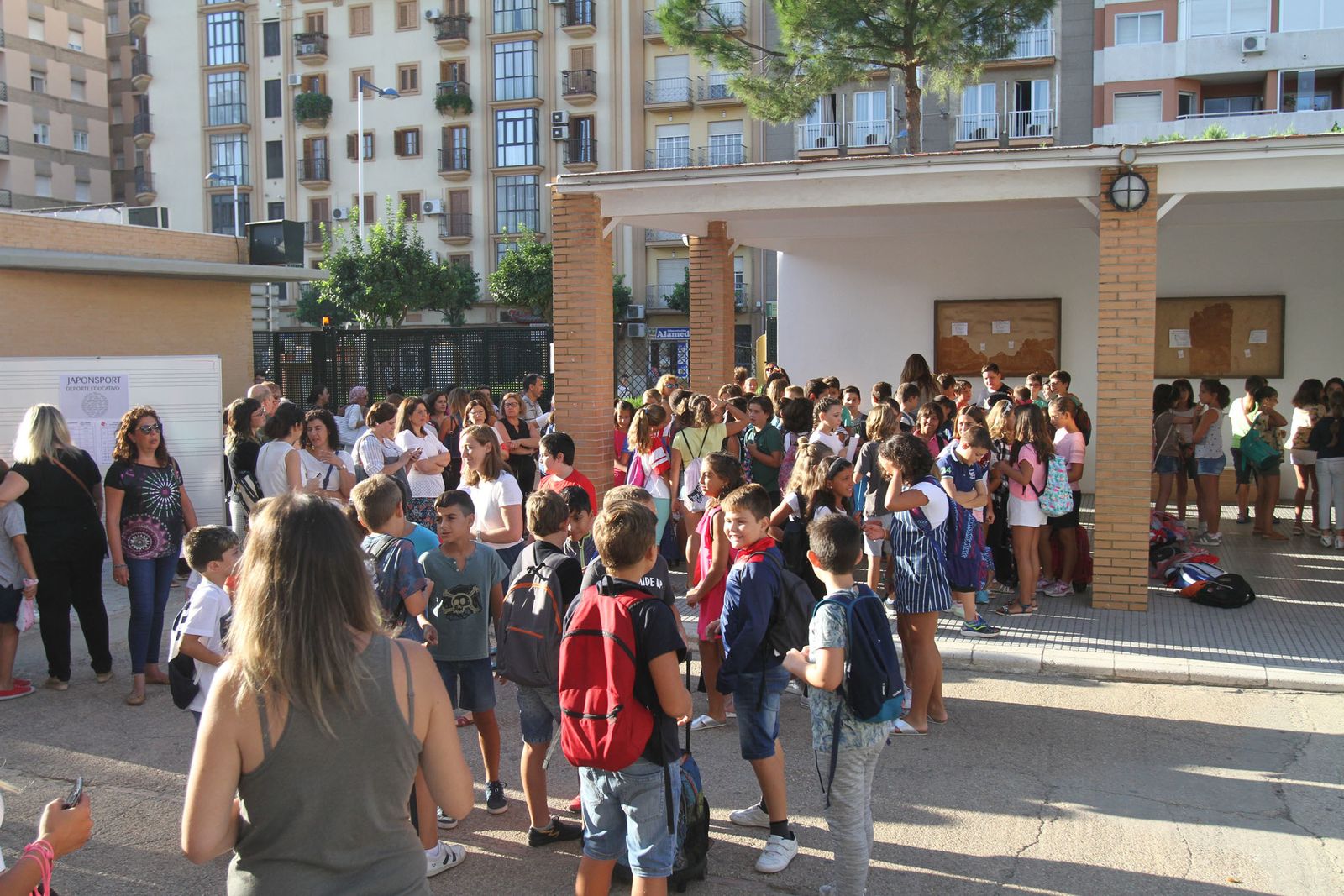 la vuelta al cole en los colegios de Huelva en Imágenes