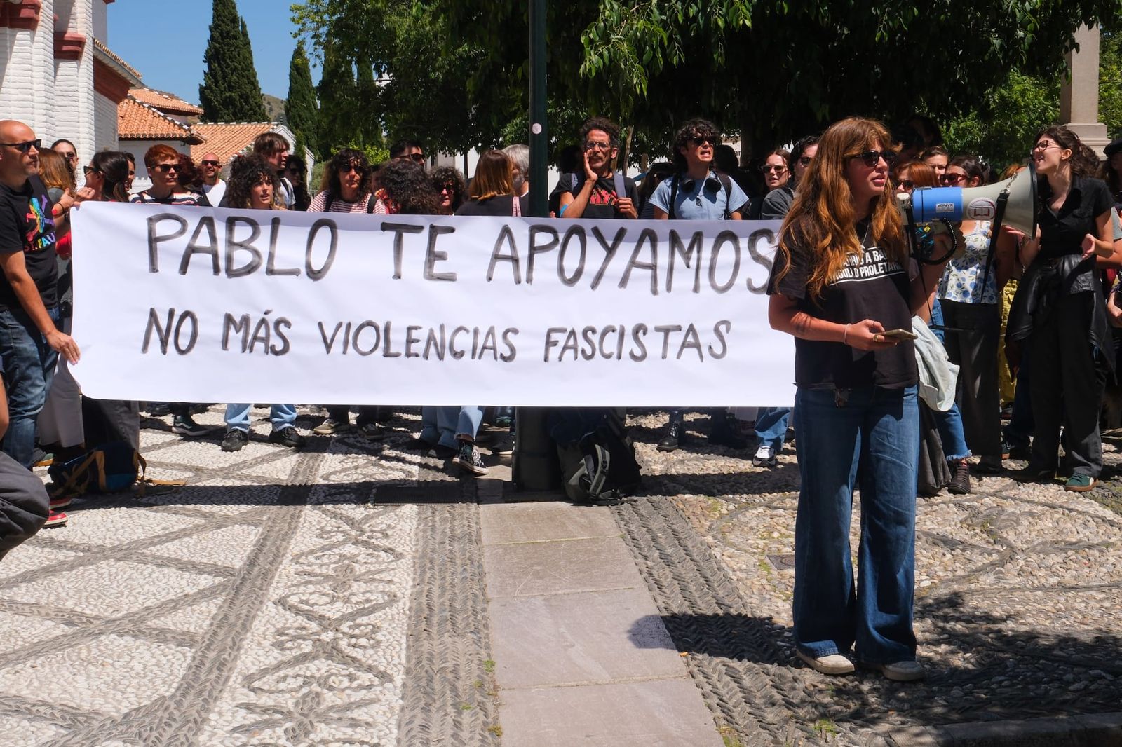 Indignación en Granada: las imágenes de la protesta tras la paliza ...