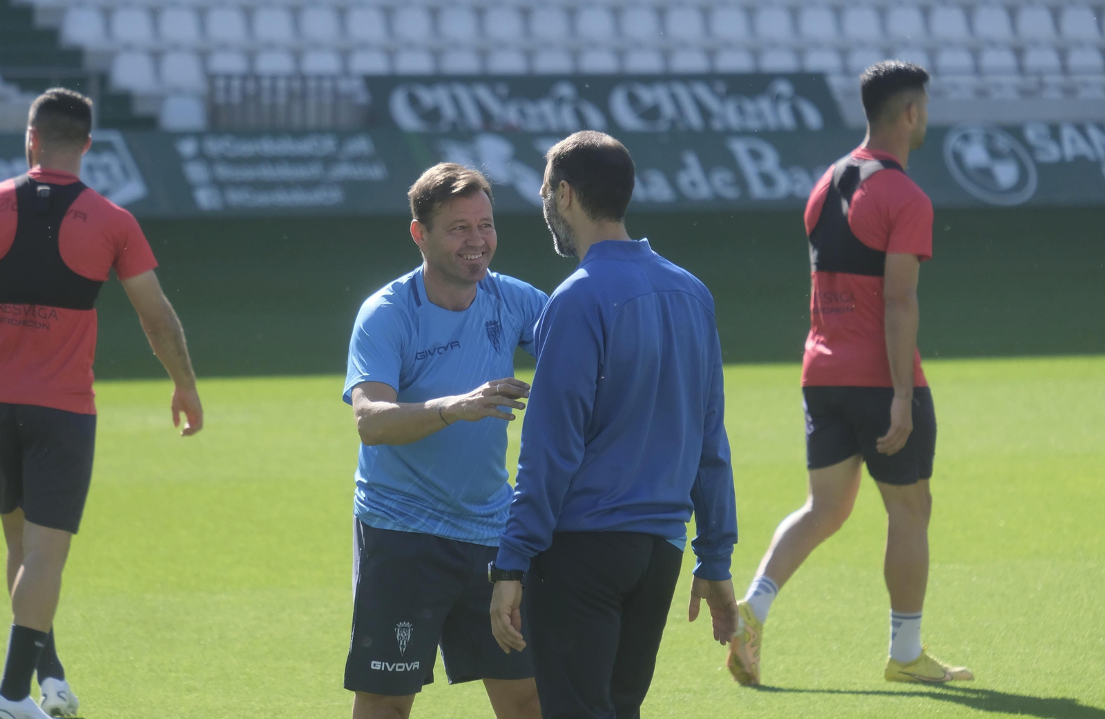 El primer entrenamiento de Manuel Mosquera como técnico del Córdoba CF, en imágenes